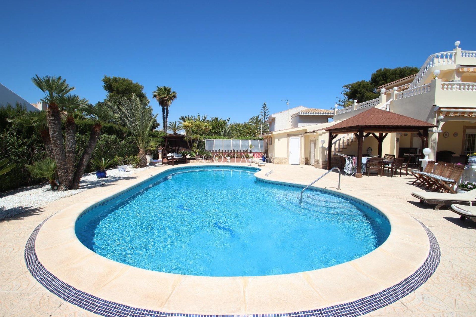 Wiederverkauf - Villa -
Torrevieja - Punta Prima