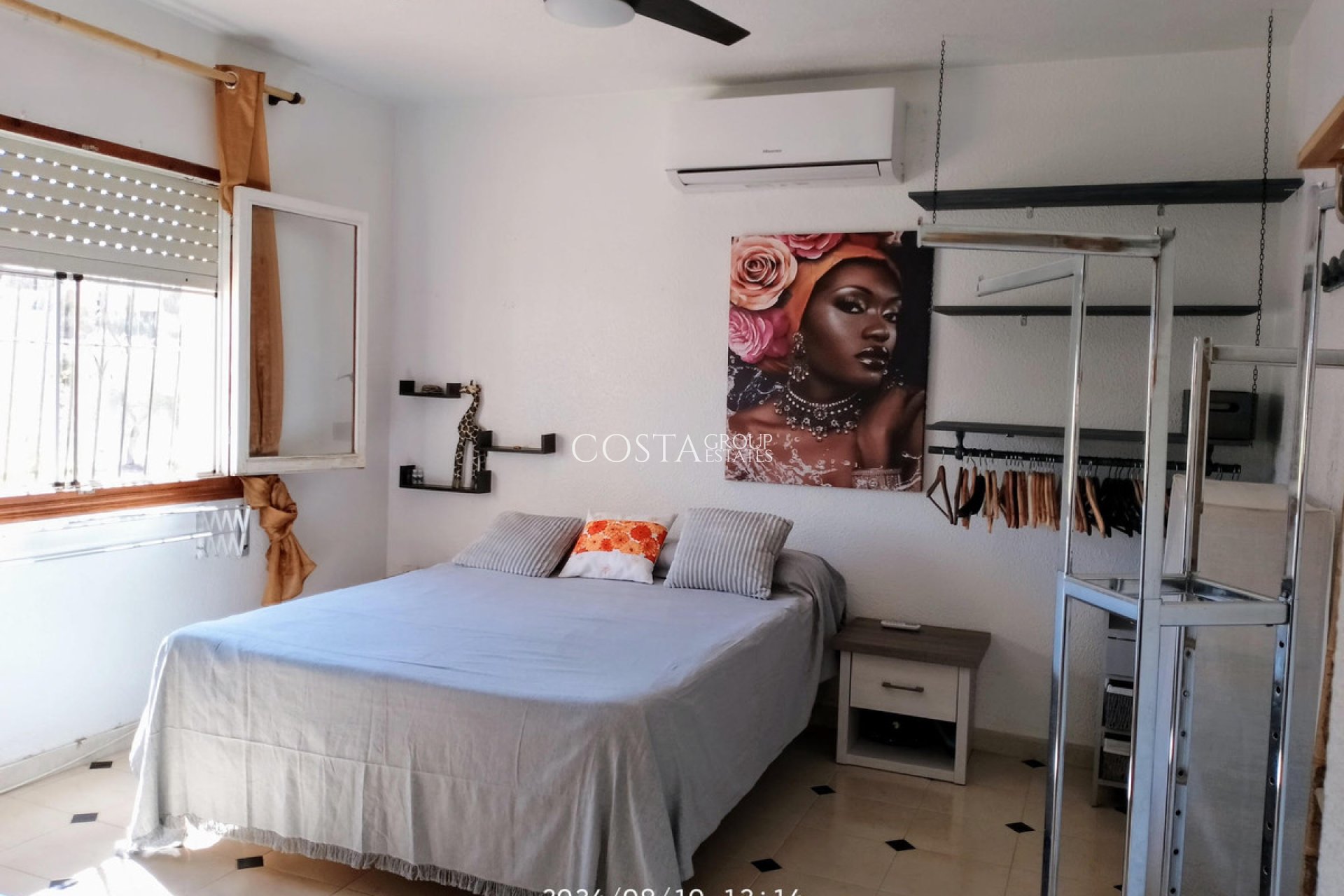 Wiederverkauf - Villa -
Torrevieja - Torrevieja Centro