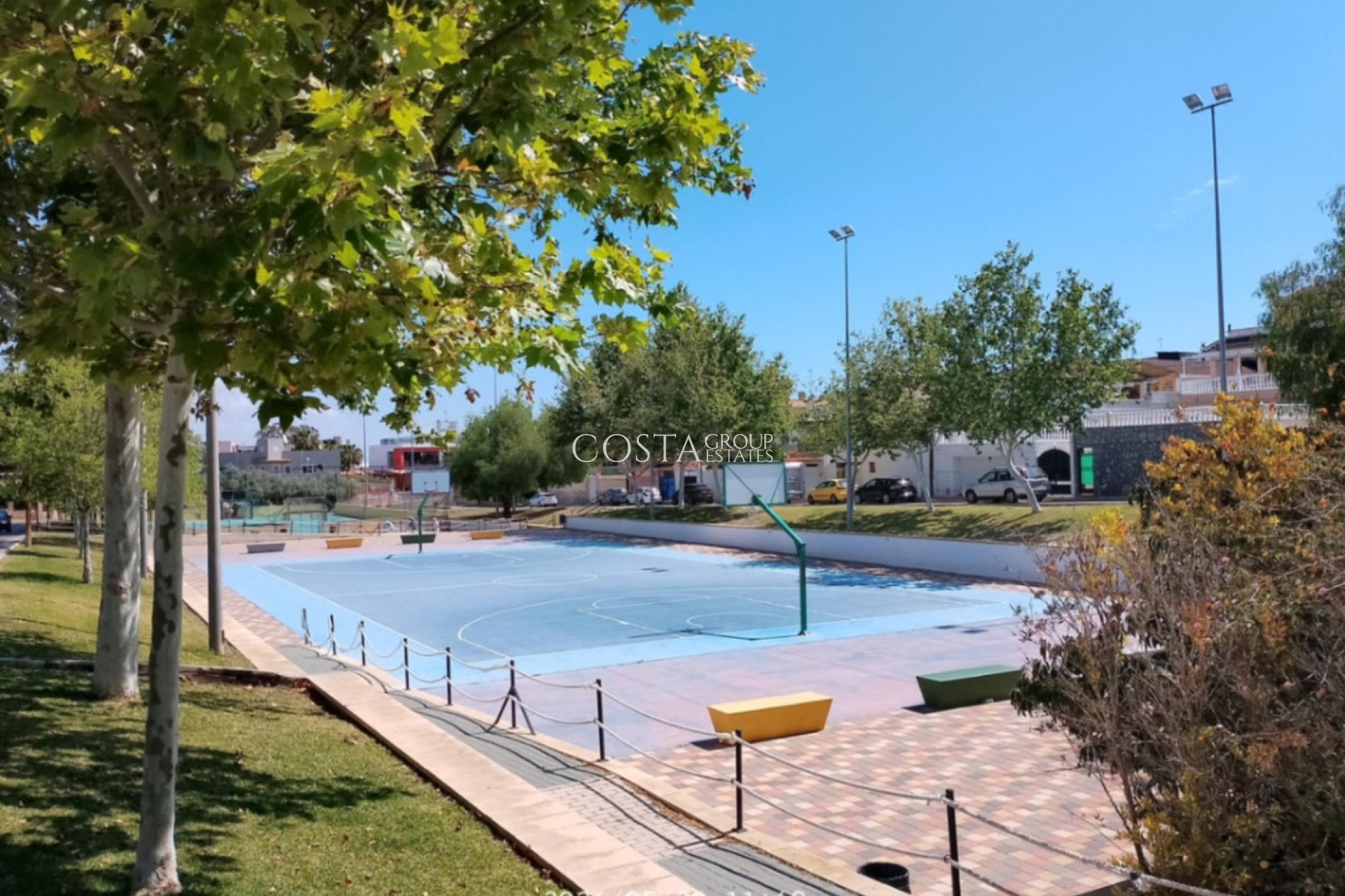 Wiederverkauf - Villa -
Torrevieja - Torrevieja Centro