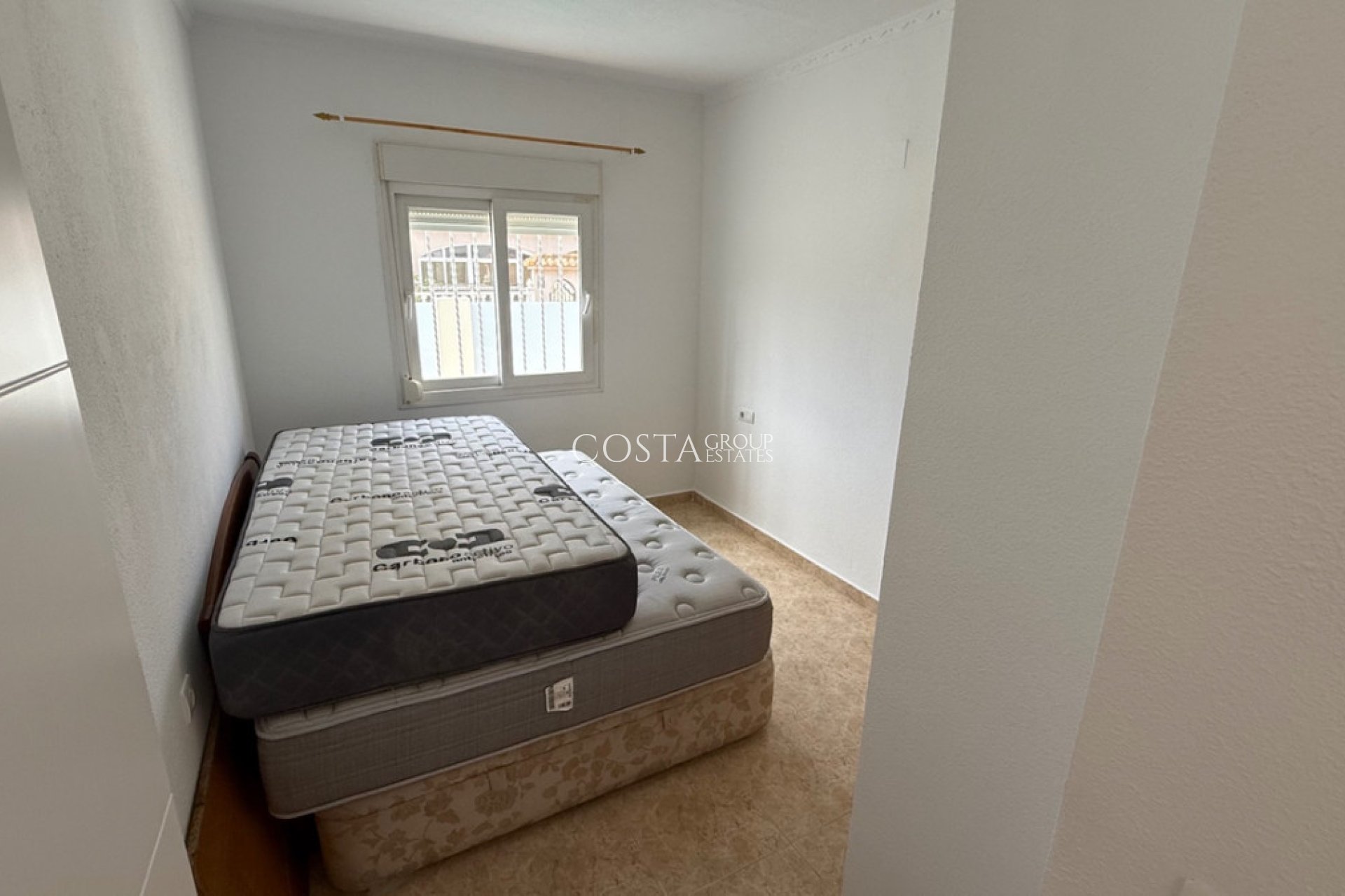 Wiederverkauf - Villa -
Torrevieja - Torrevieja Centro