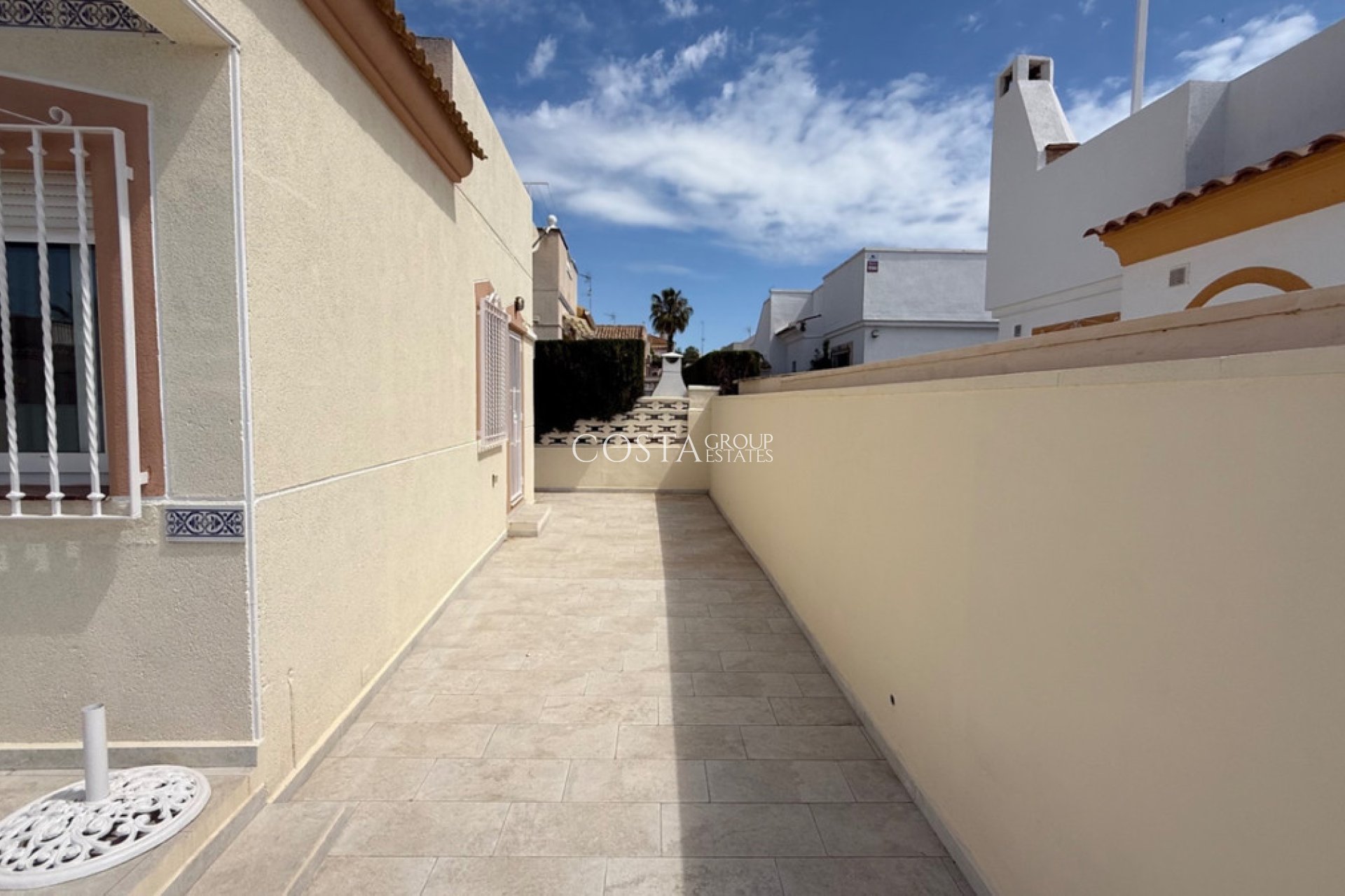 Wiederverkauf - Villa -
Torrevieja - Torrevieja Centro
