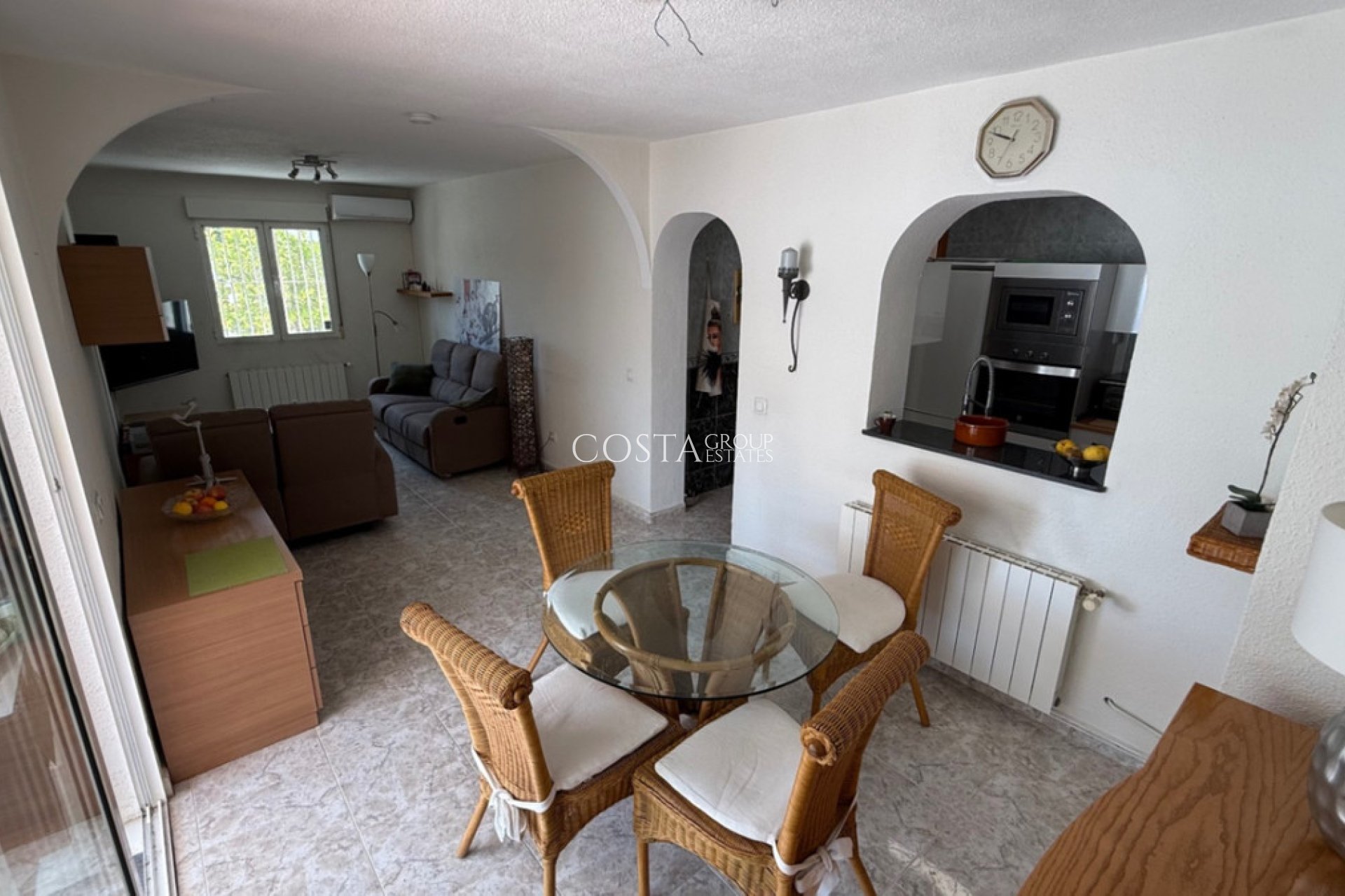 Wiederverkauf - Villa -
Torrevieja - Torrevieja Centro