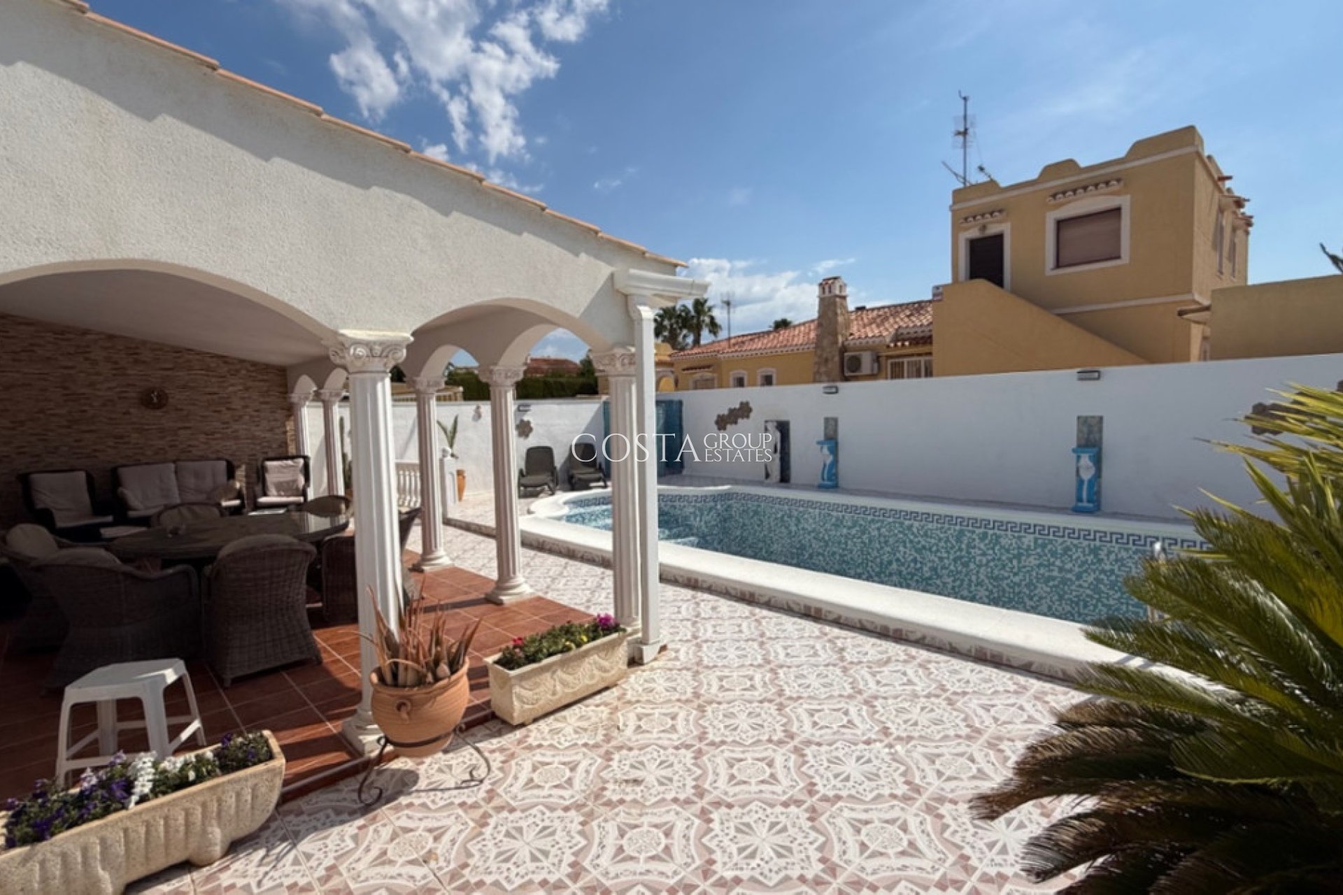 Wiederverkauf - Villa -
Torrevieja - Torrevieja Centro