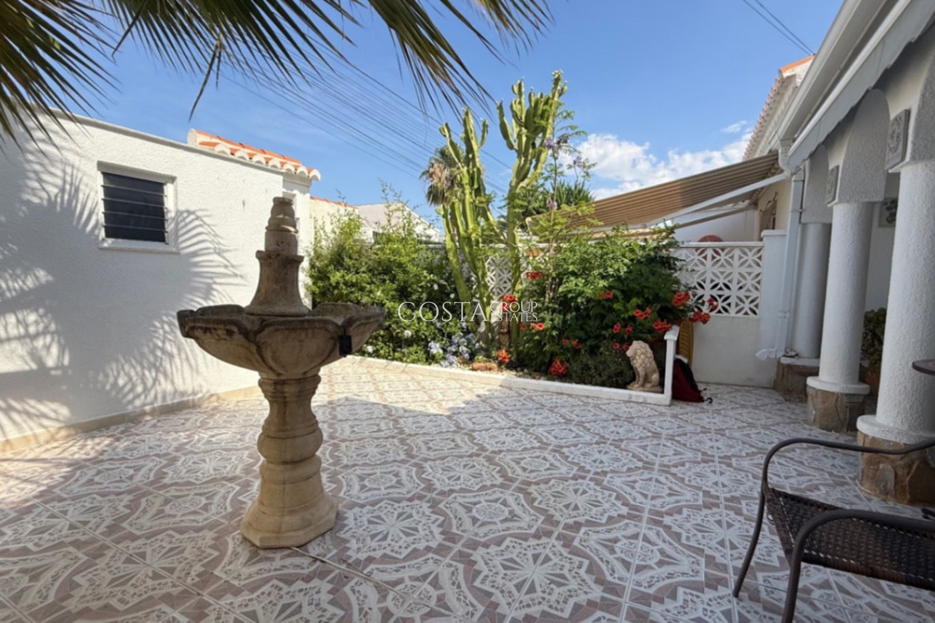 Wiederverkauf - Villa -
Torrevieja - Torrevieja Centro