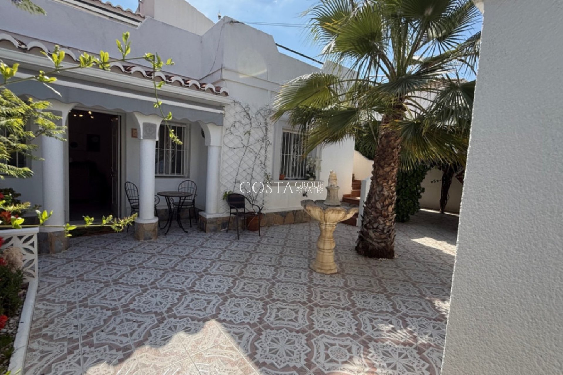 Wiederverkauf - Villa -
Torrevieja - Torrevieja Centro