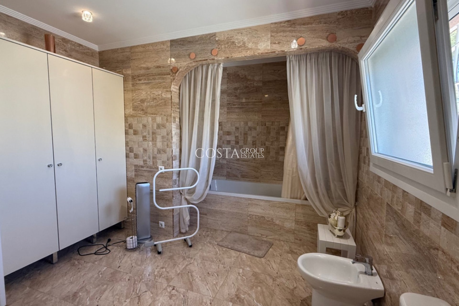 Wiederverkauf - Villa -
Torrevieja - Torrevieja Centro