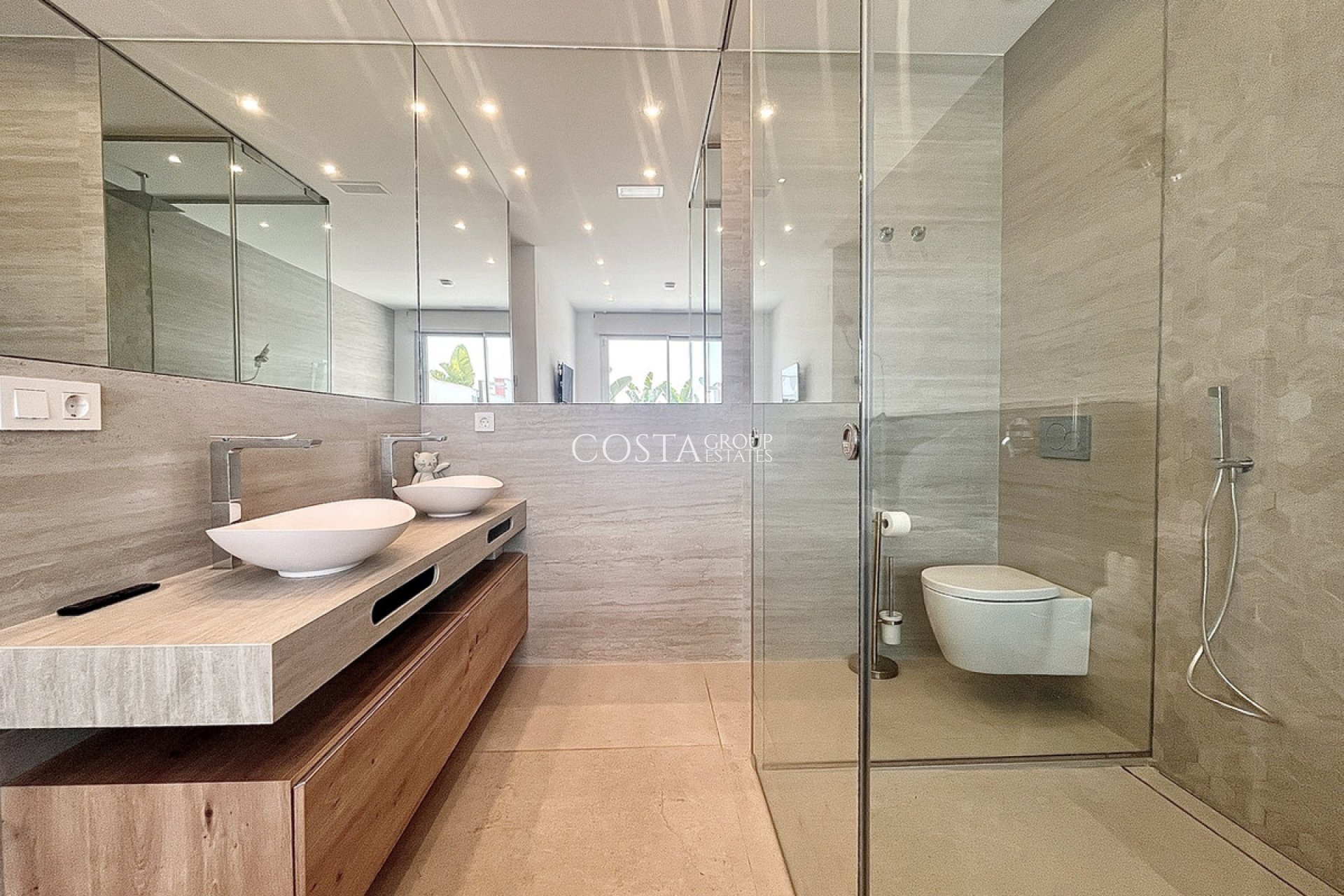 Wiederverkauf - Villa -
Torrevieja - Torrevieja Centro