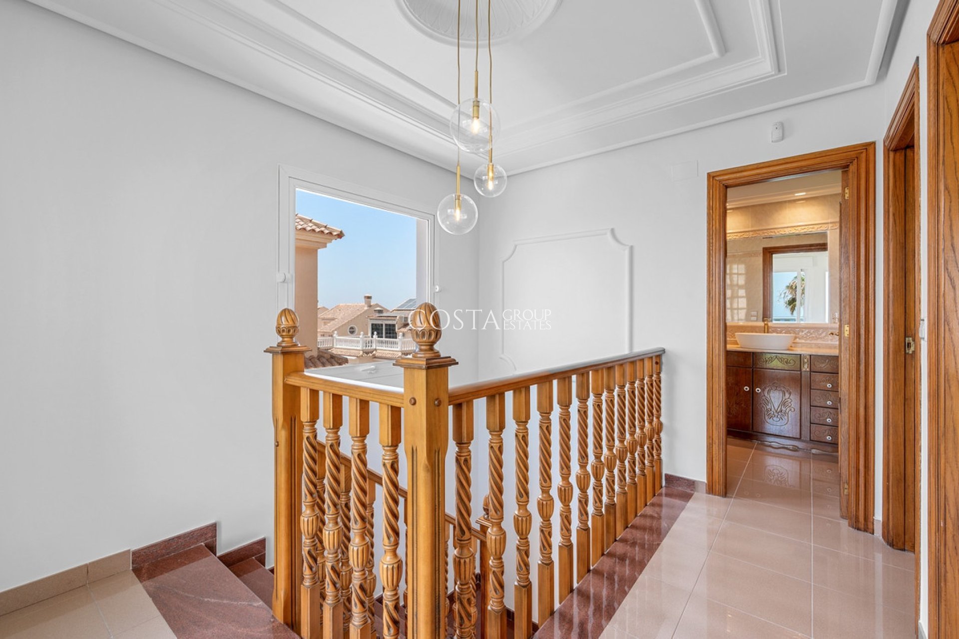 Wiederverkauf - Villa -
Torrevieja - Torrevieja Centro