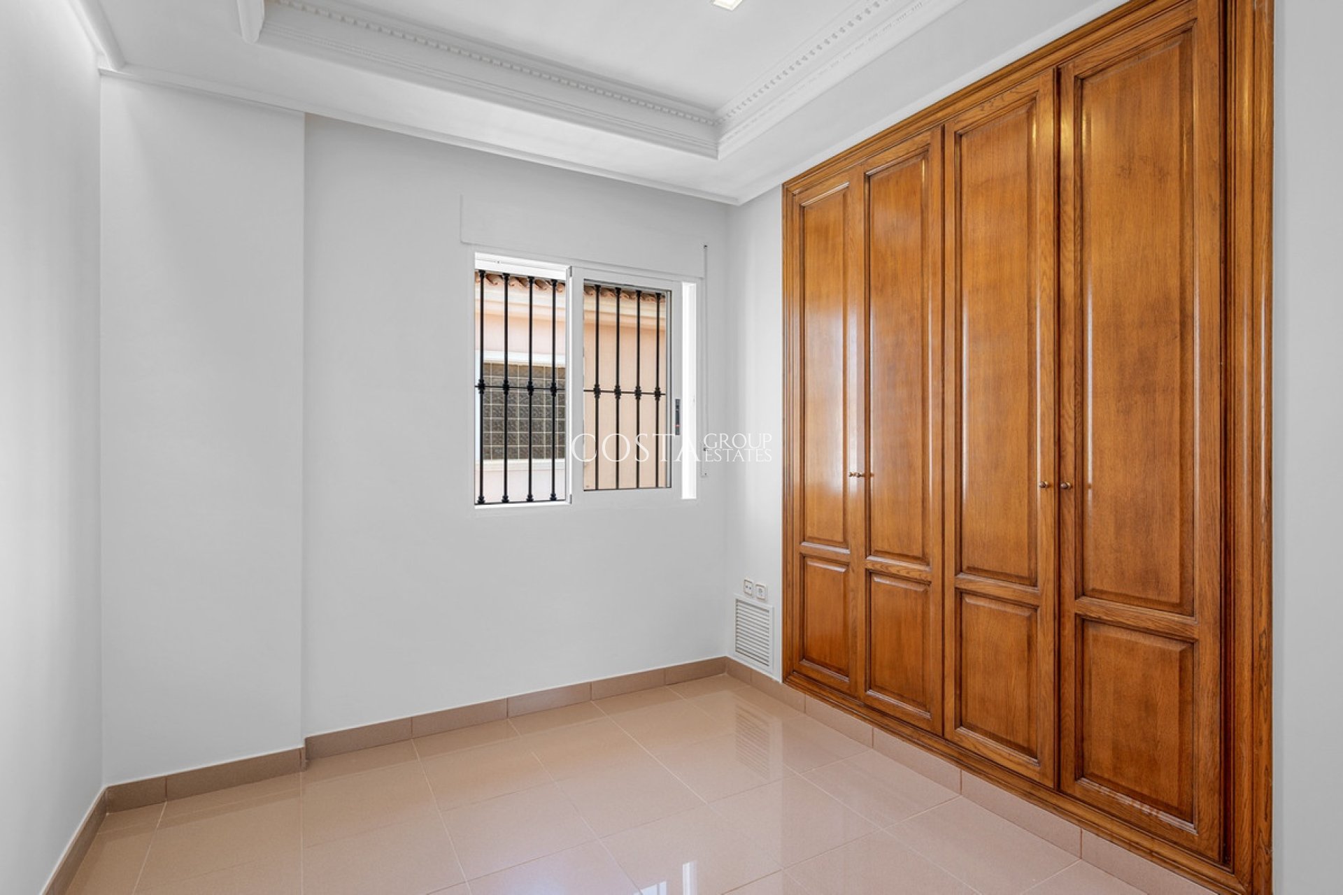 Wiederverkauf - Villa -
Torrevieja - Torrevieja Centro