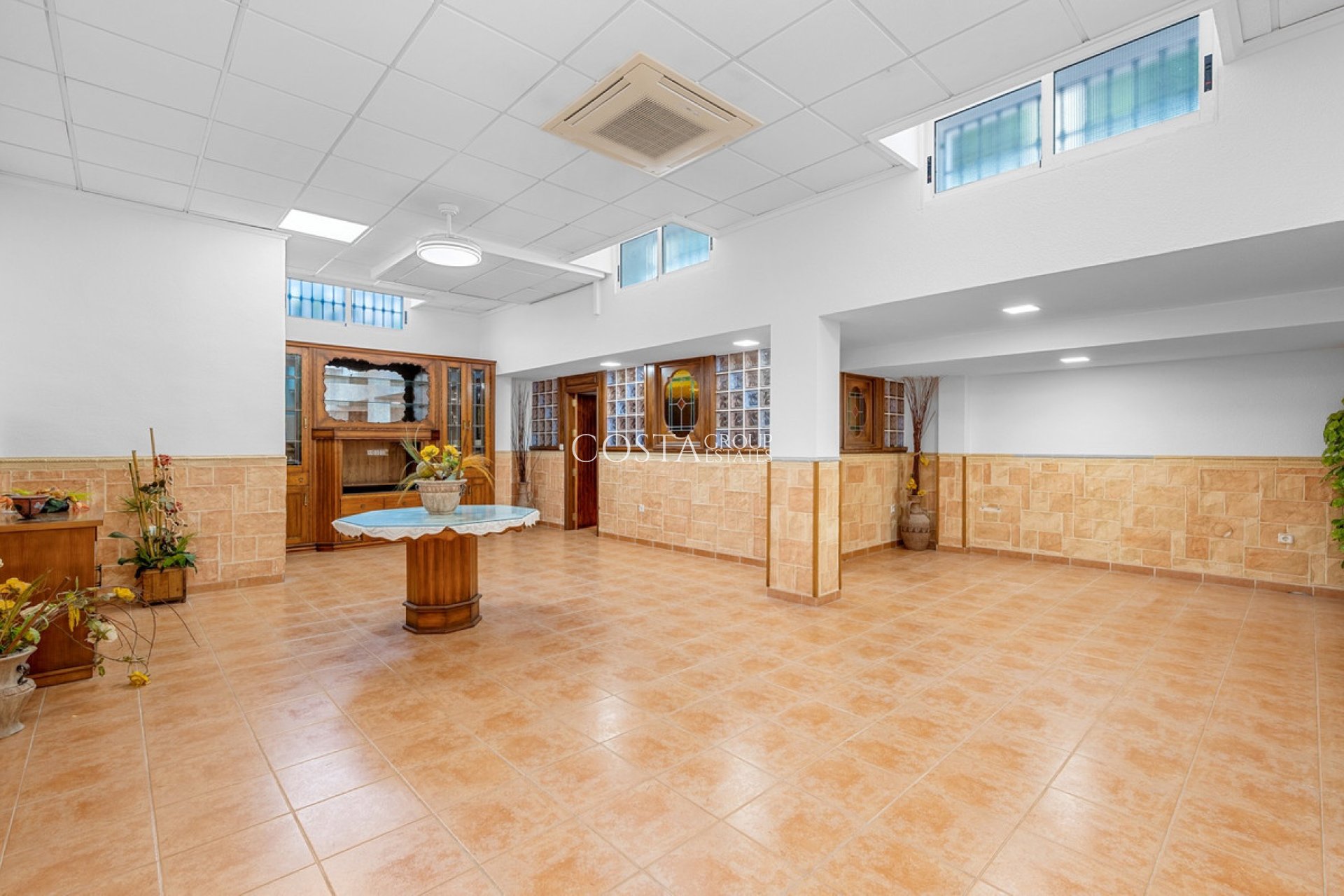 Wiederverkauf - Villa -
Torrevieja - Torrevieja Centro