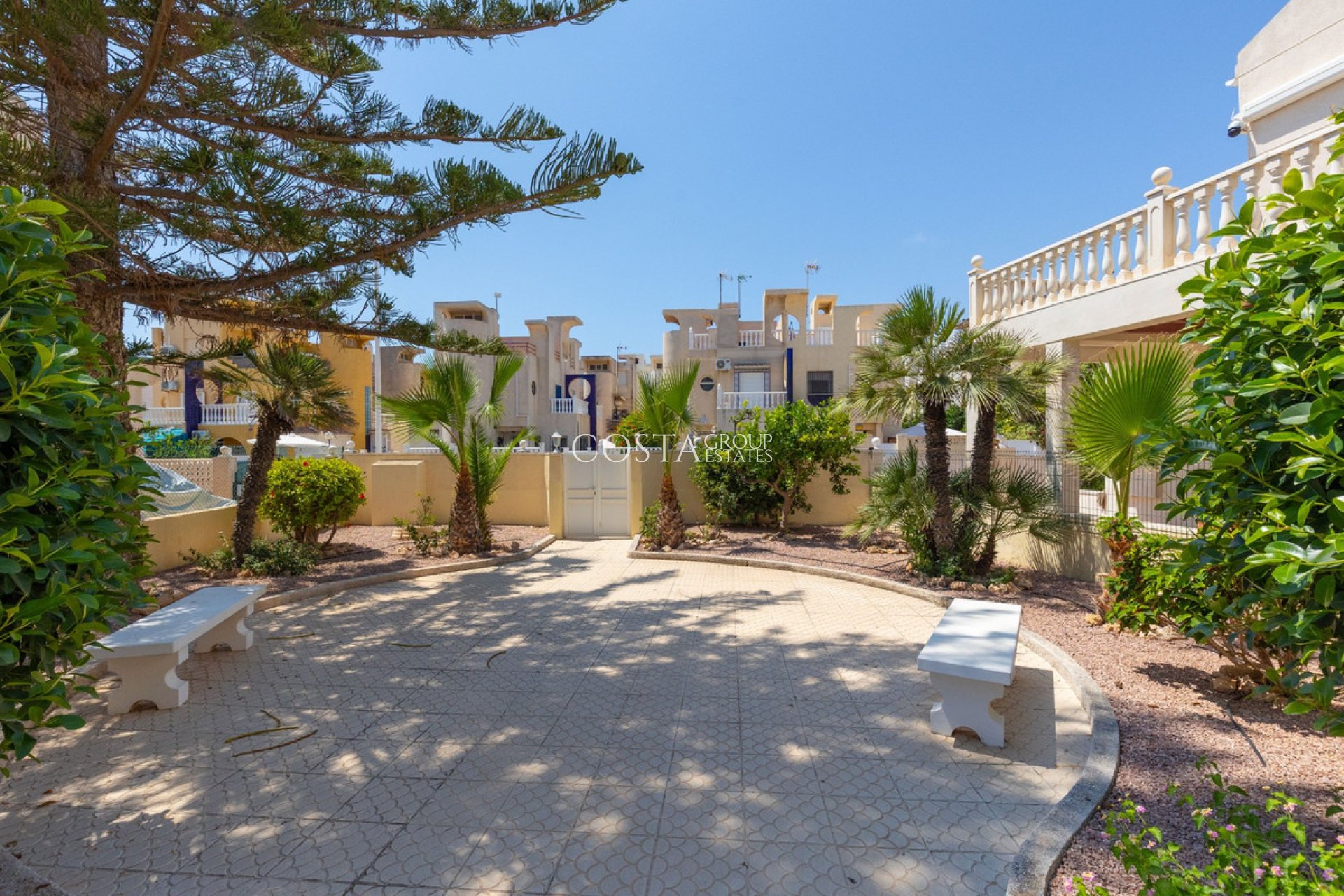 Wiederverkauf - Villa -
Torrevieja - Torrevieja Centro