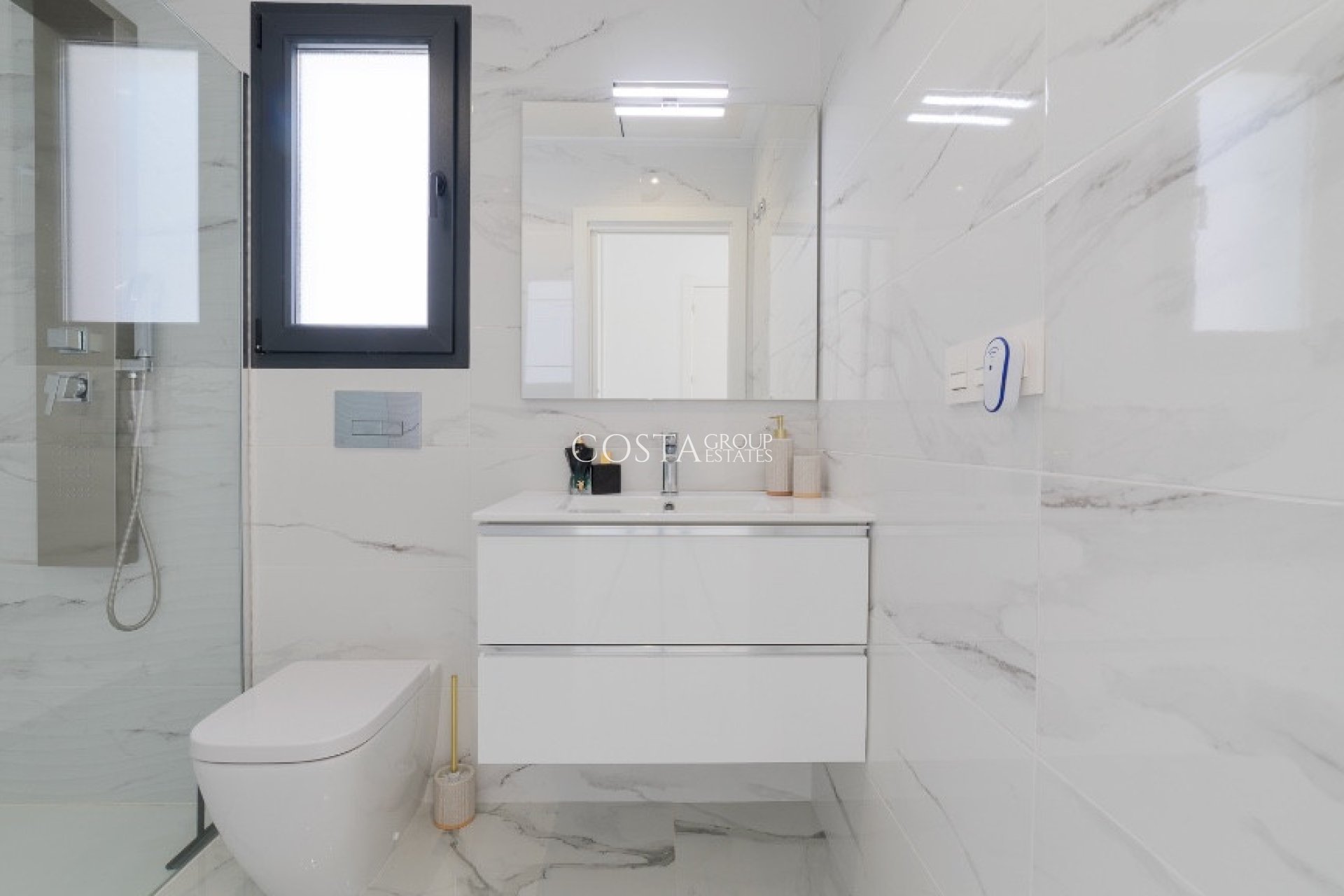 Wiederverkauf - Villa -
Torrevieja - Torrevieja Centro