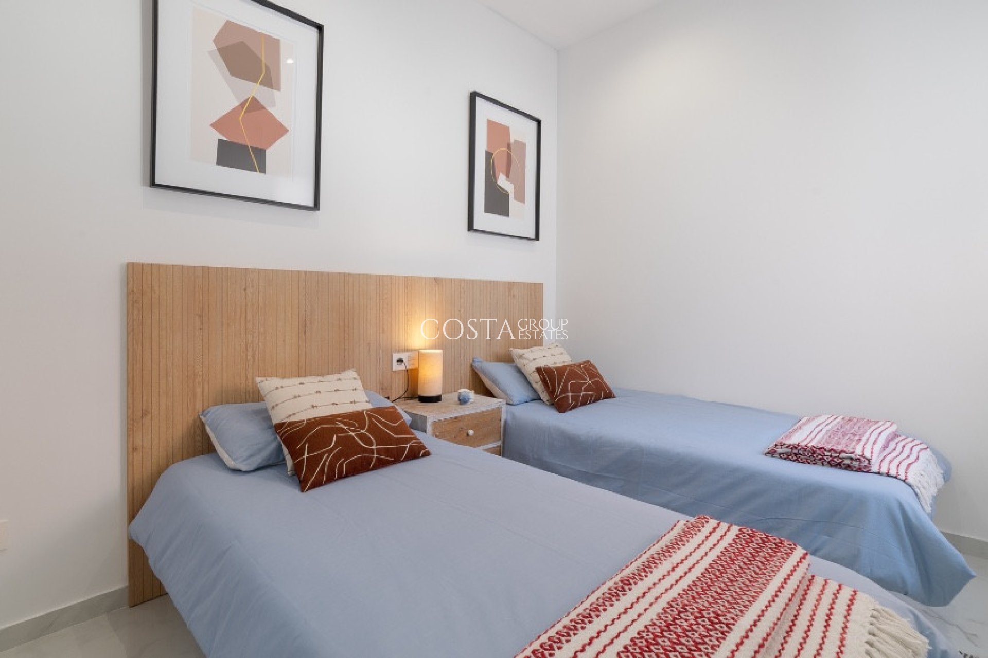 Wiederverkauf - Villa -
Torrevieja - Torrevieja Centro