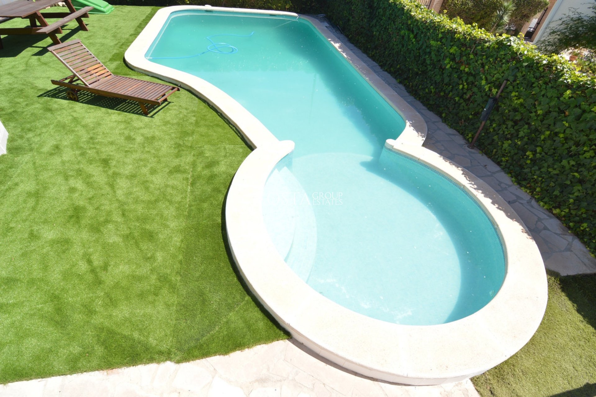 Wiederverkauf - Villa -
Torrevieja - Torrevieja Centro