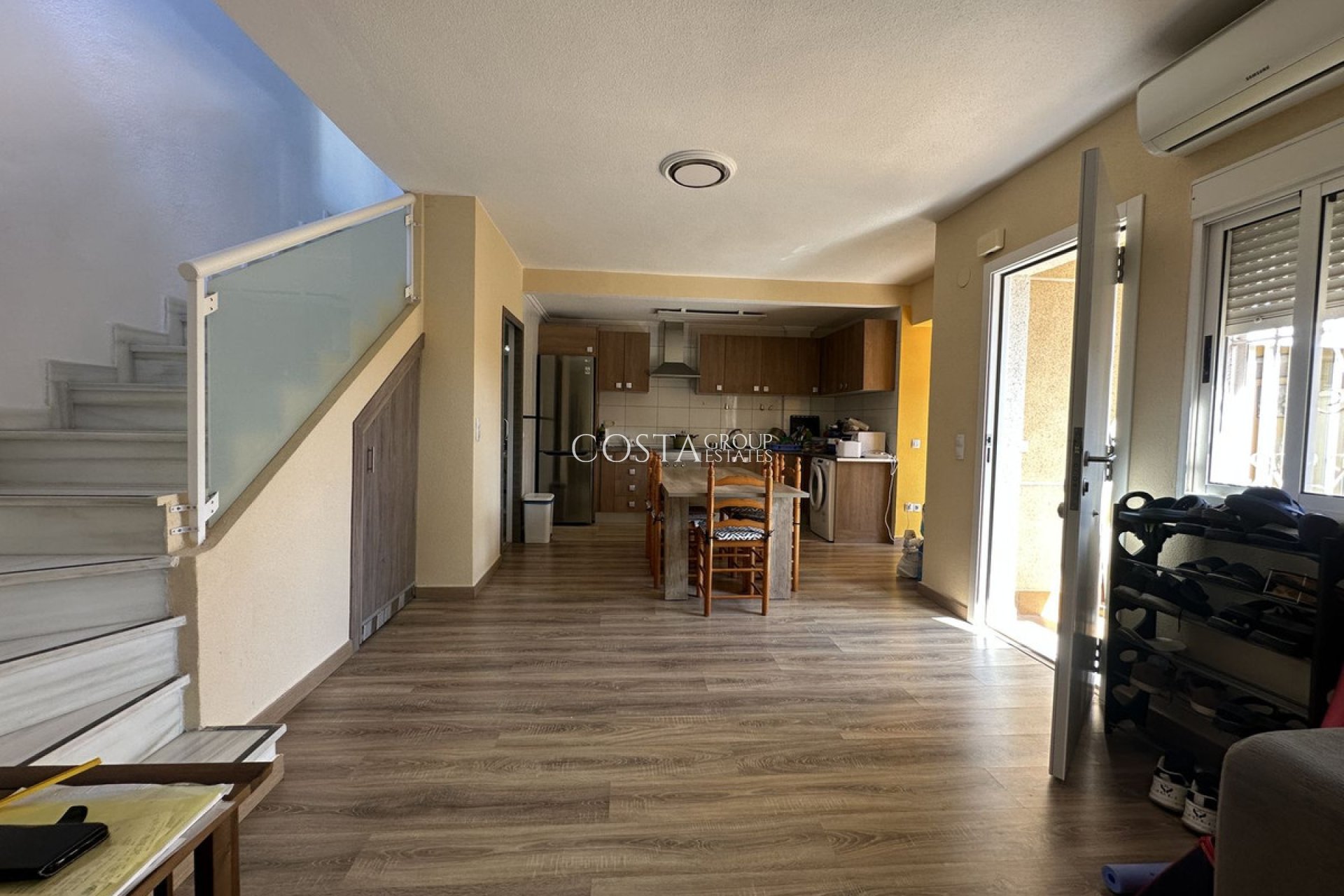 Wiederverkauf - Villa -
Torrevieja - Torrevieja Centro