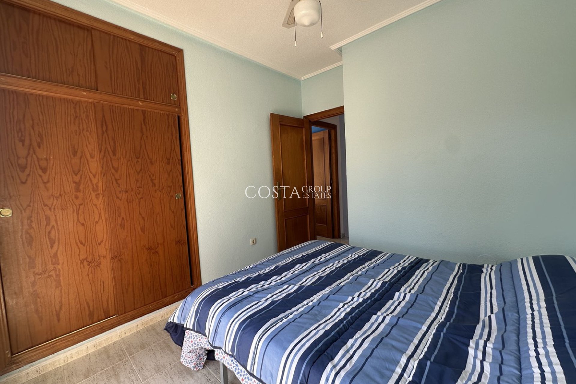 Wiederverkauf - Villa -
Torrevieja - Torrevieja Centro