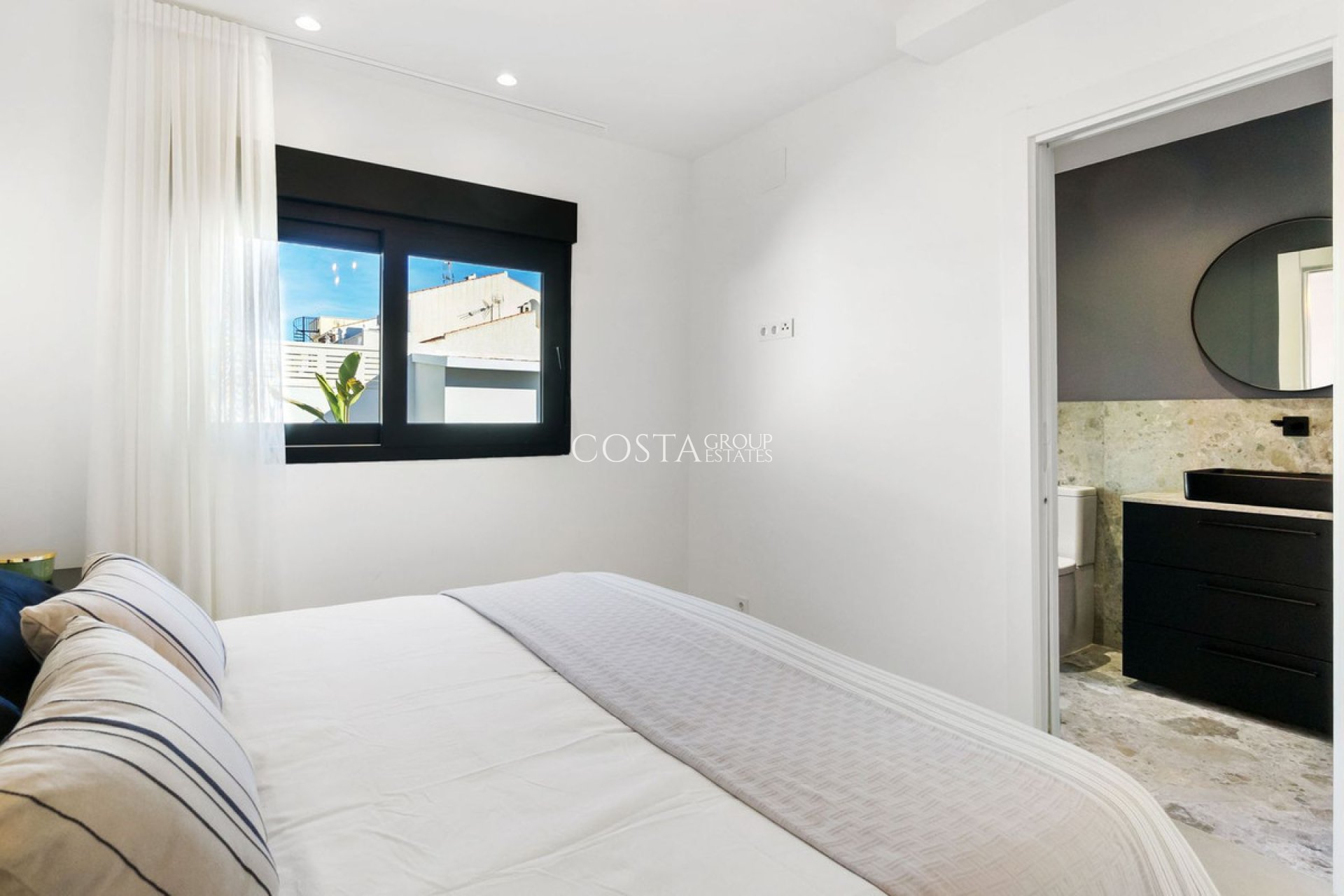 Wiederverkauf - Villa -
Torrevieja - Torrevieja Centro