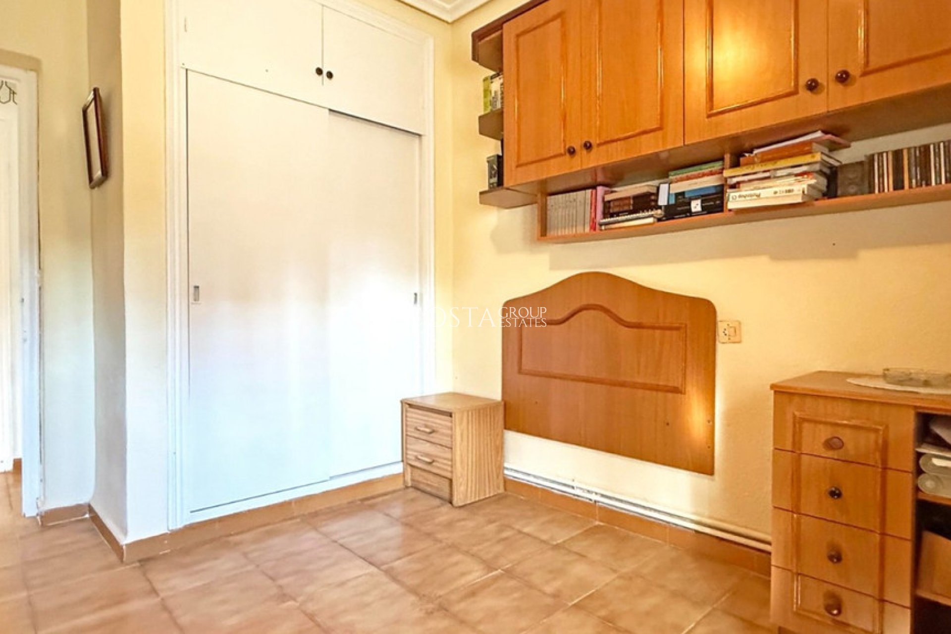 Wiederverkauf - Villa -
Torrevieja - Torrevieja Centro