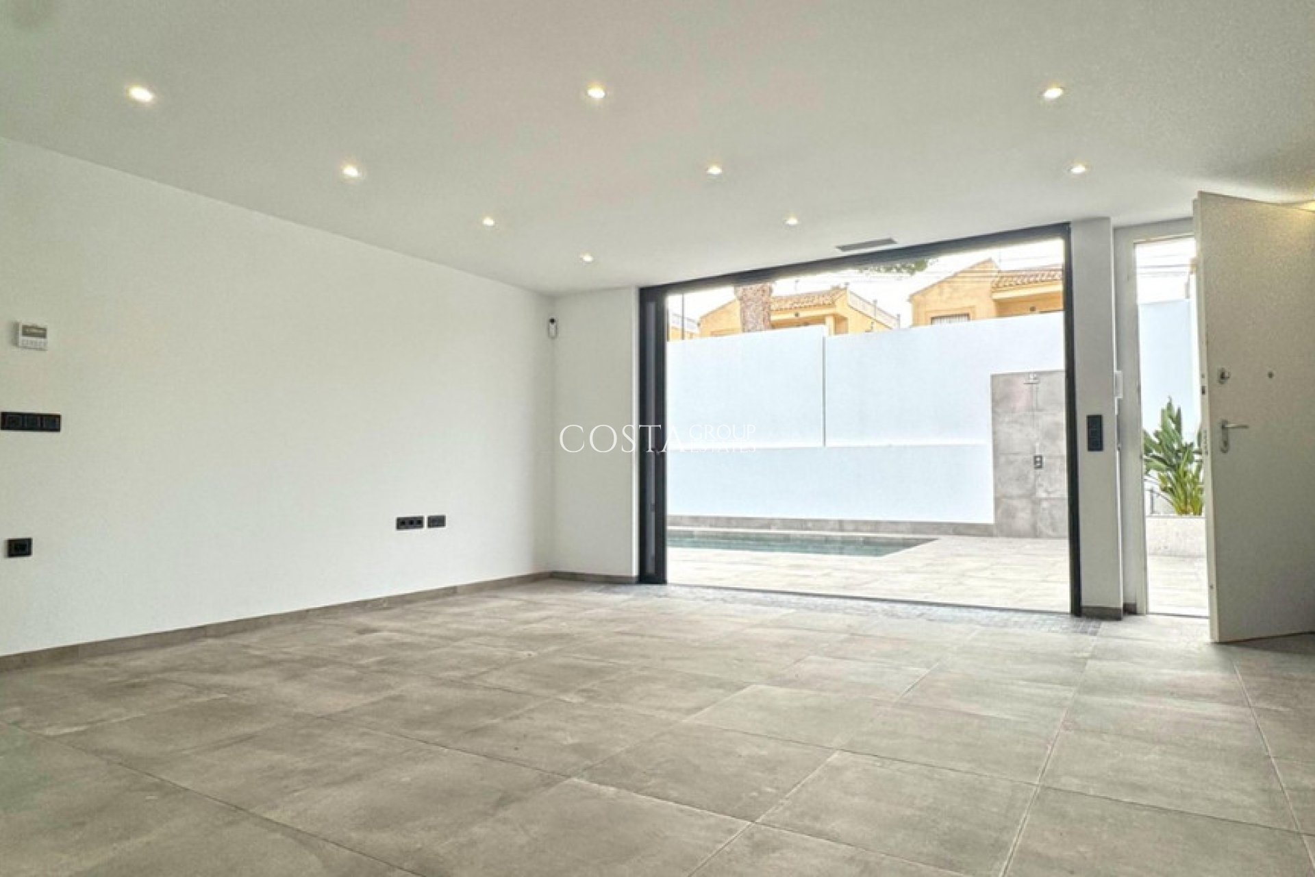 Wiederverkauf - Villa -
Torrevieja - Torrevieja Centro