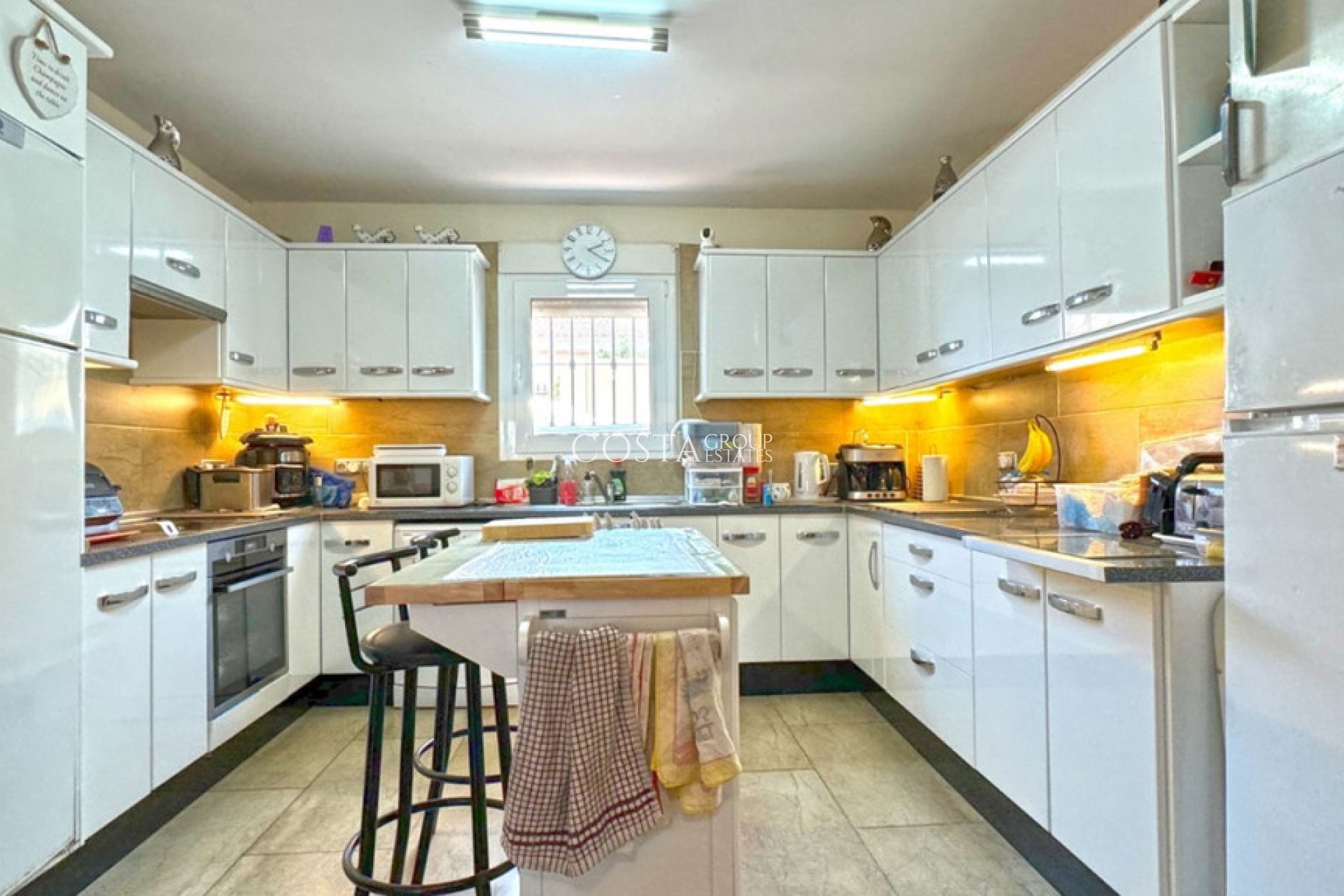 Wiederverkauf - Villa -
Torrevieja - Torrevieja Centro