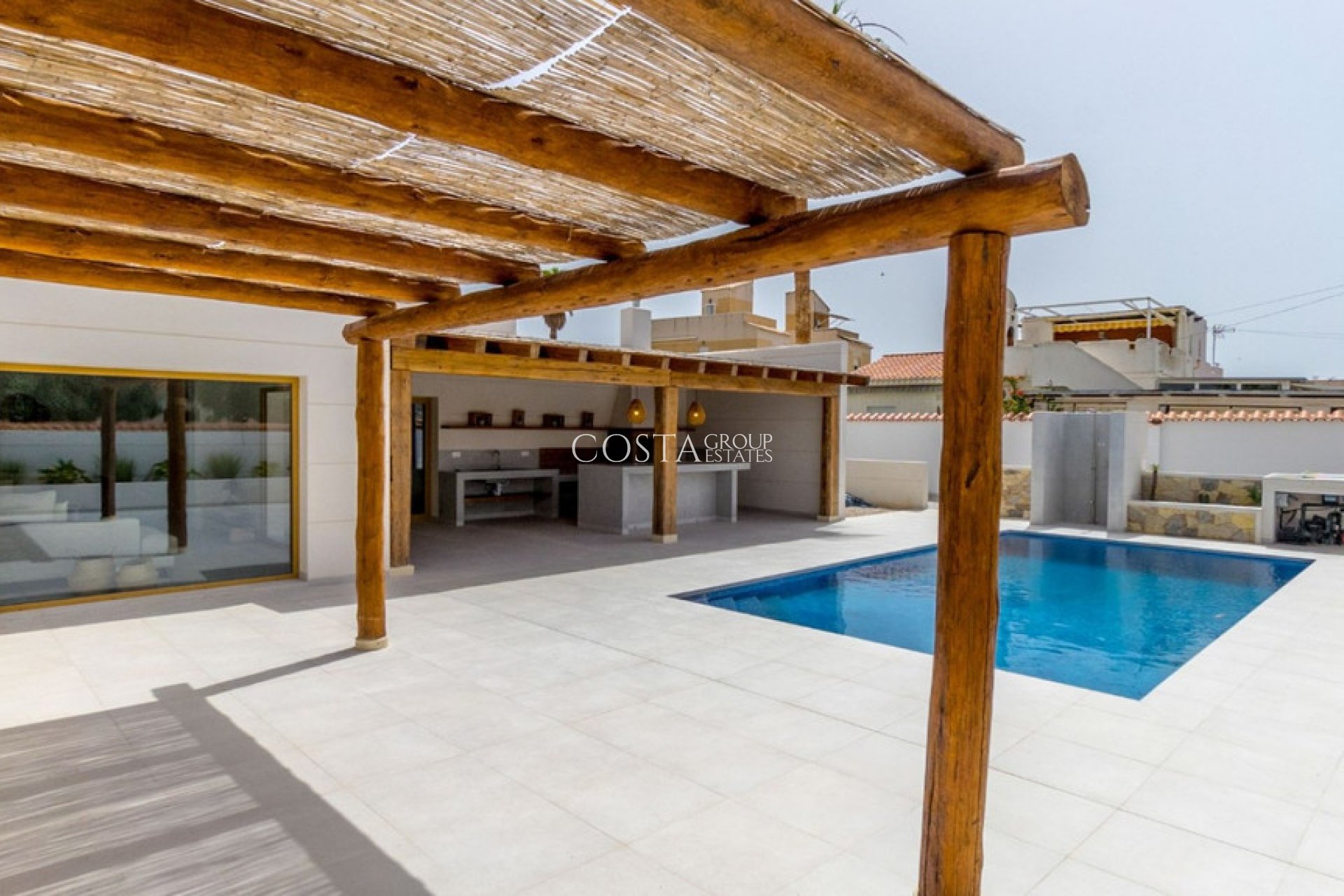 Wiederverkauf - Villa -
Torrevieja - Torrevieja Centro