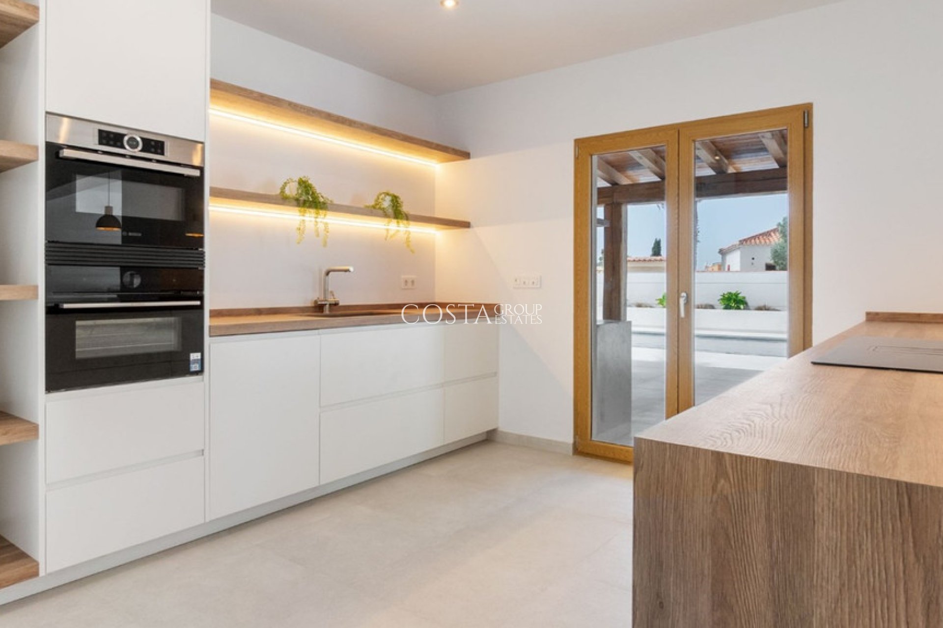 Wiederverkauf - Villa -
Torrevieja - Torrevieja Centro