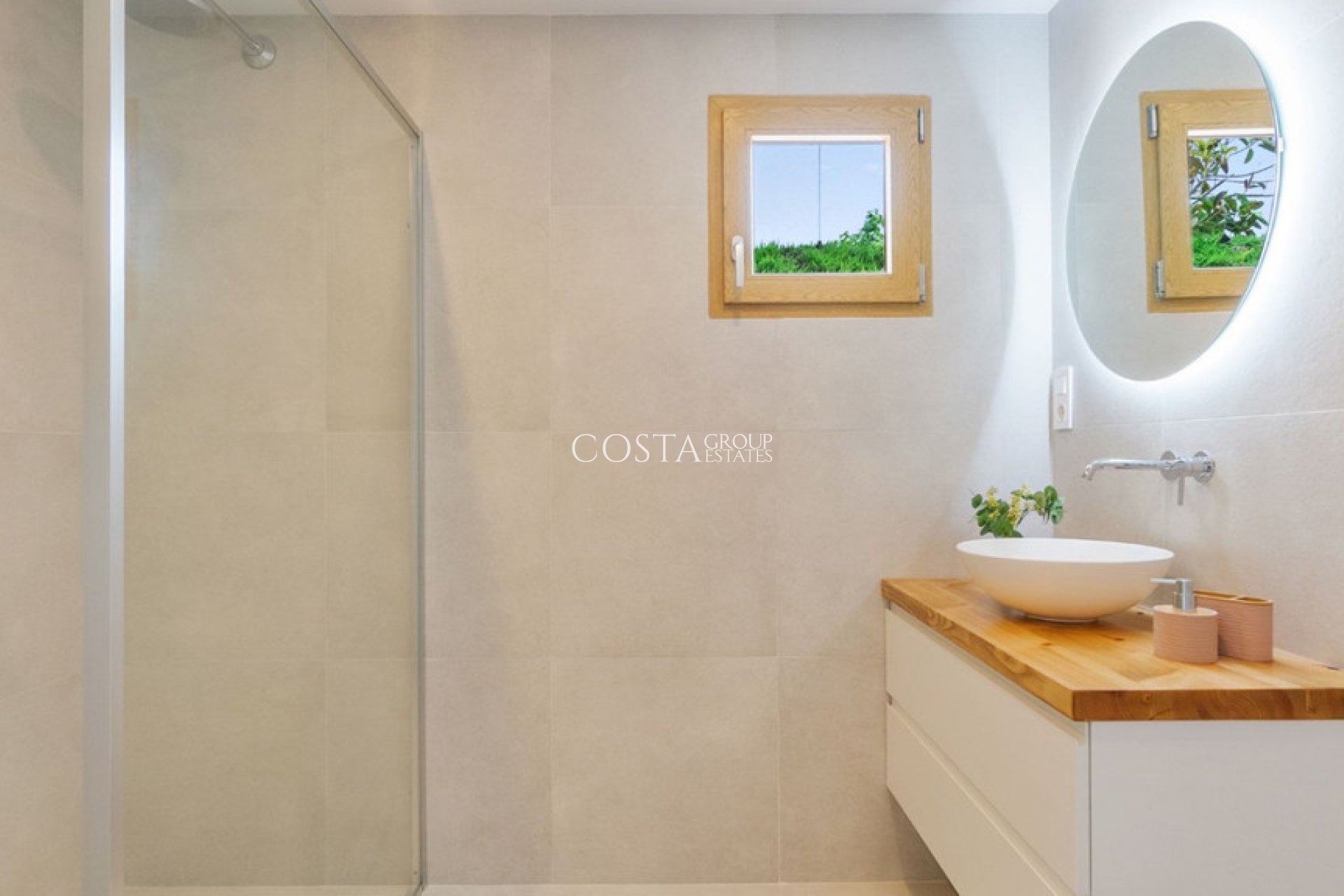 Wiederverkauf - Villa -
Torrevieja - Torrevieja Centro