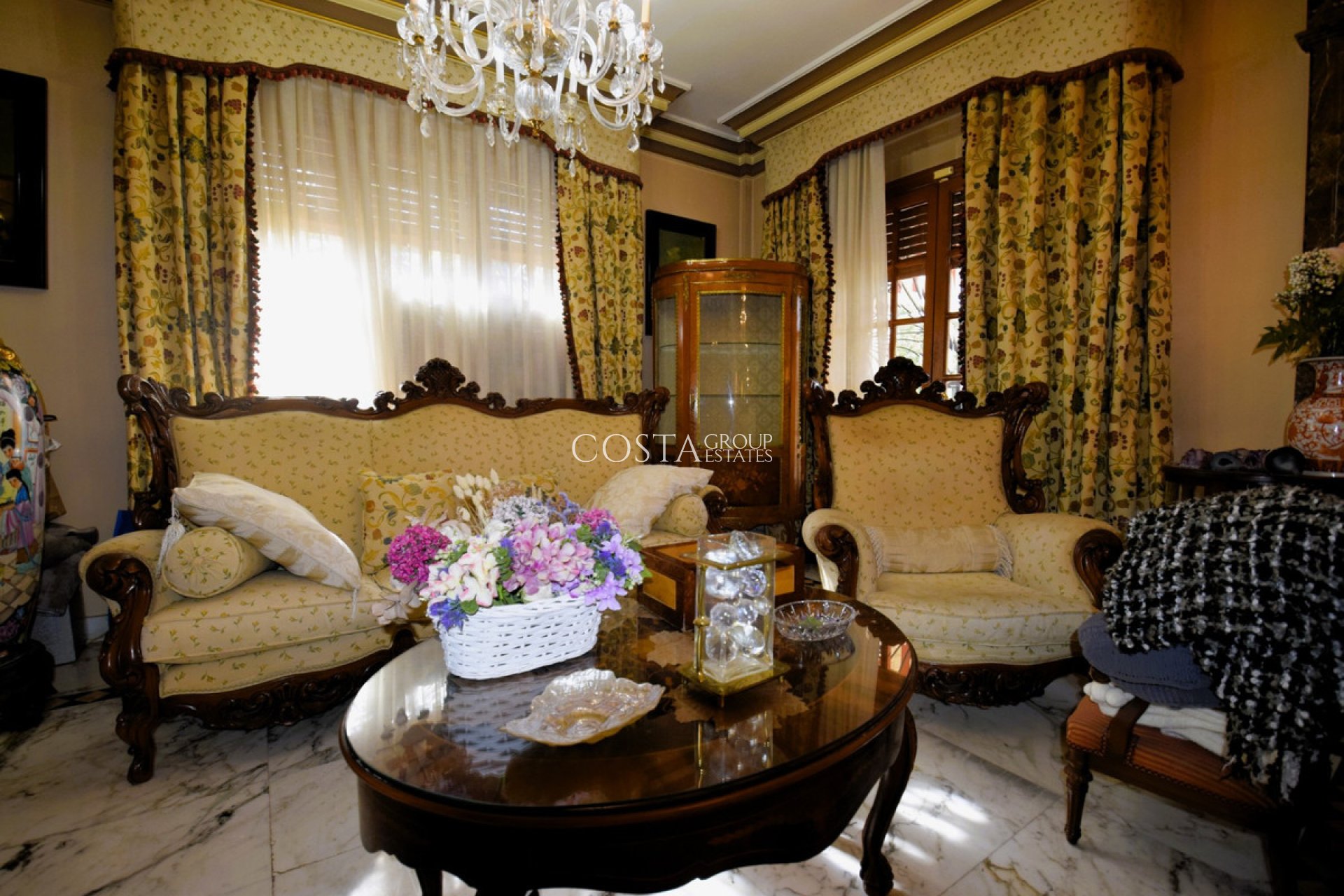 Wiederverkauf - Villa -
Torrevieja - Torrevieja Centro