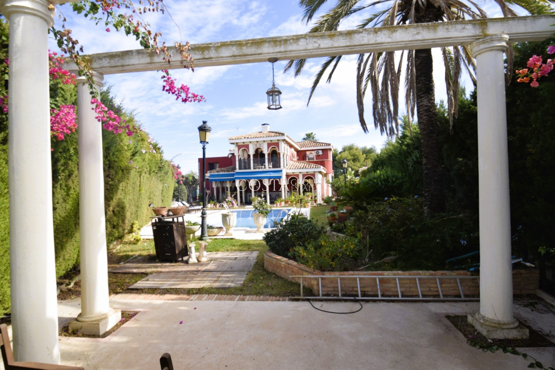 Wiederverkauf - Villa -
Torrevieja - Torrevieja Centro