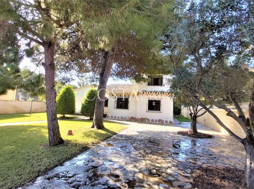 Wiederverkauf - Villa -
Torrevieja - Torrevieja Centro