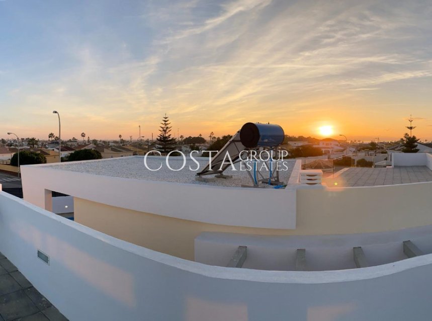 Wiederverkauf - Villa -
Torrevieja - Torrevieja Centro