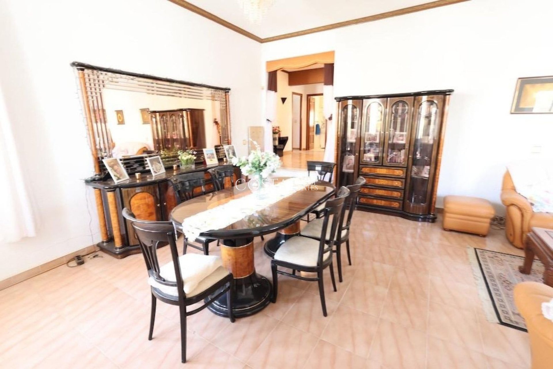 Wiederverkauf - Villa -
Torrevieja - Torrevieja Centro