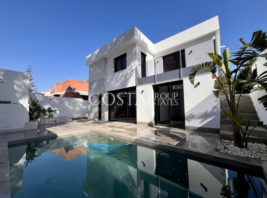 Wiederverkauf - Villa -
Torrevieja - Torrevieja Centro