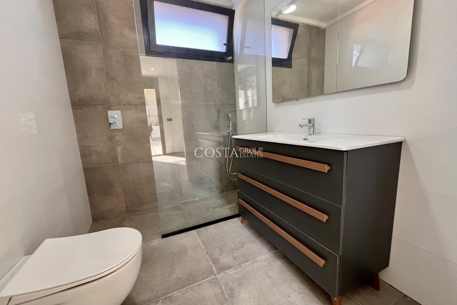 Wiederverkauf - Villa -
Torrevieja - Torrevieja Centro