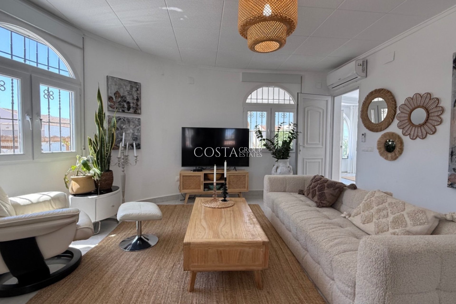 Wiederverkauf - Villa -
Torrevieja - Torrevieja Centro