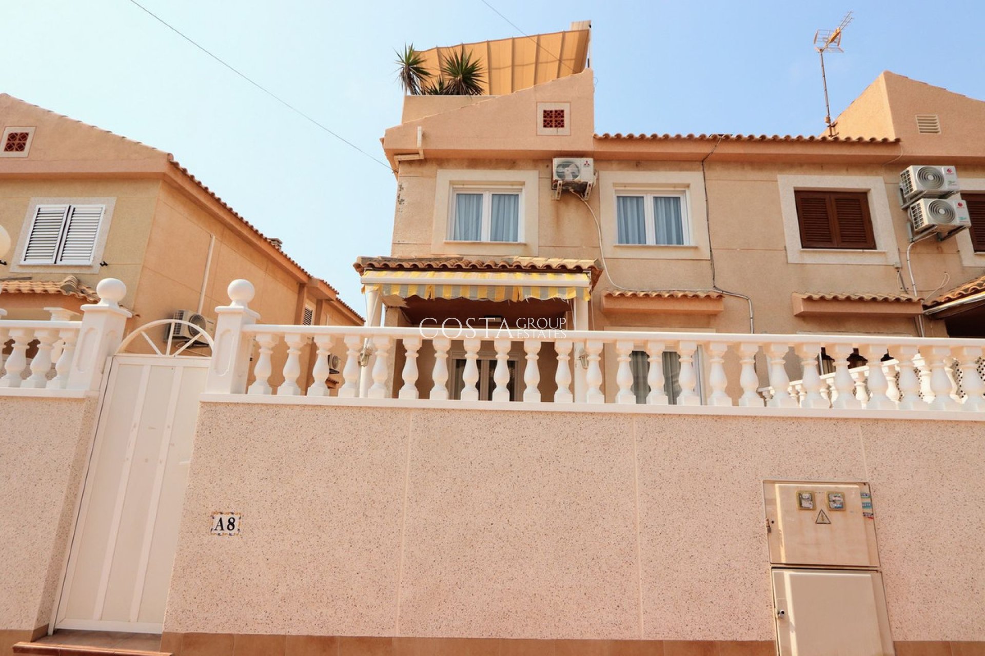 Wiederverkauf - Villa -
Torrevieja - Torrevieja Centro