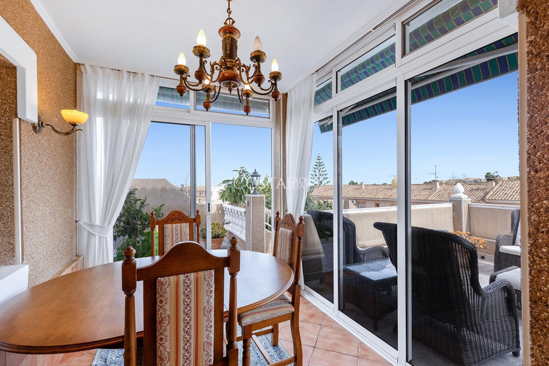 Wiederverkauf - Villa -
Torrevieja - Torrevieja Centro