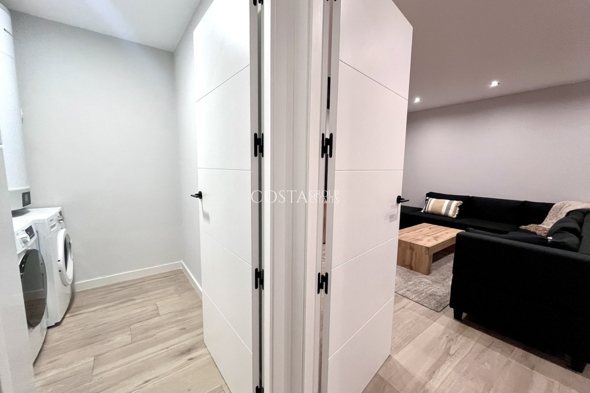 Wiederverkauf - Villa -
Torrevieja - Torrevieja Centro