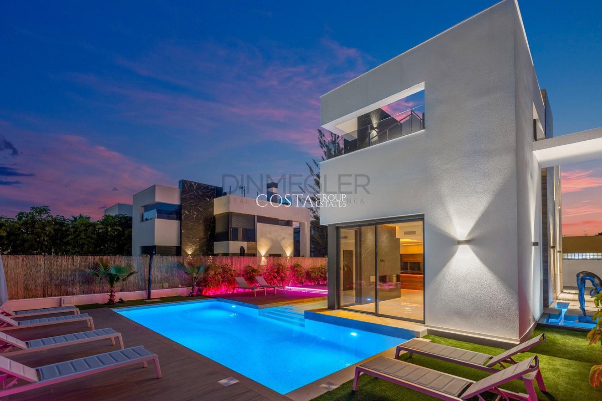 Wiederverkauf - Villa -
Torrevieja - Torrevieja Centro