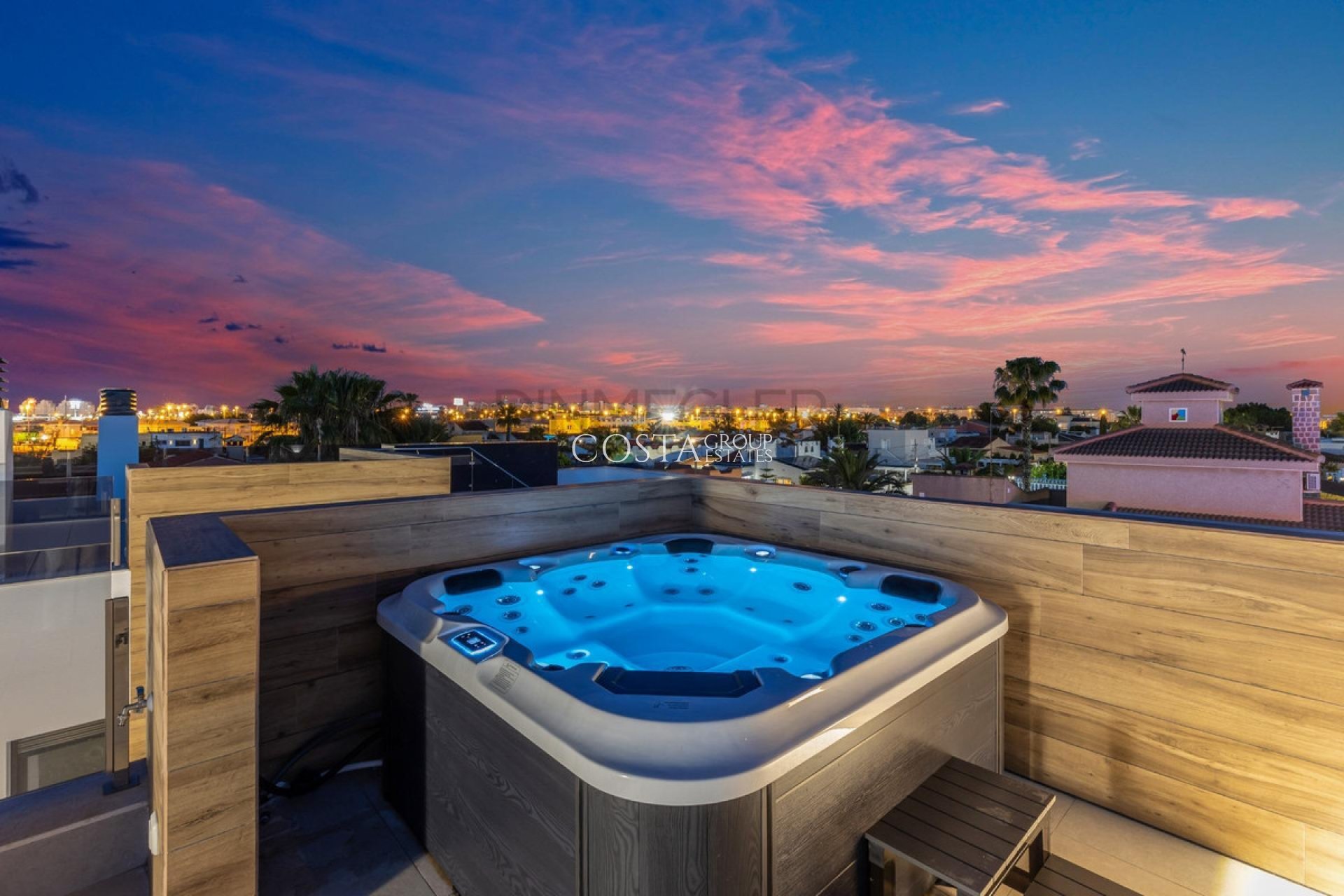 Wiederverkauf - Villa -
Torrevieja - Torrevieja Centro