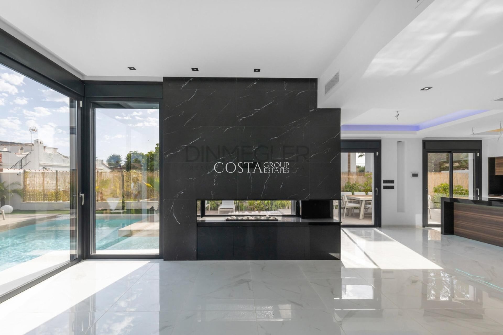 Wiederverkauf - Villa -
Torrevieja - Torrevieja Centro