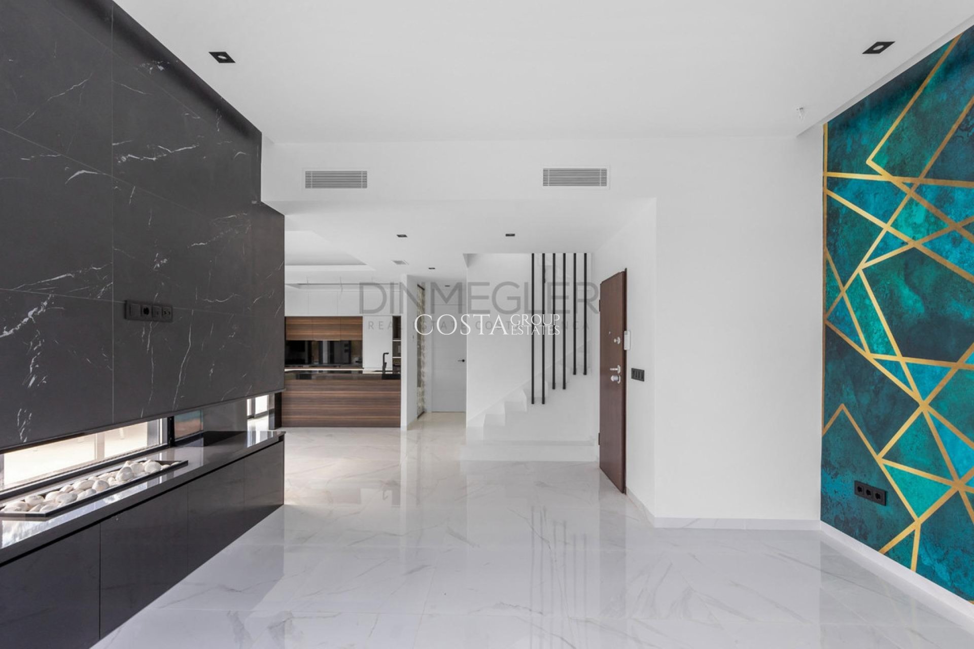 Wiederverkauf - Villa -
Torrevieja - Torrevieja Centro