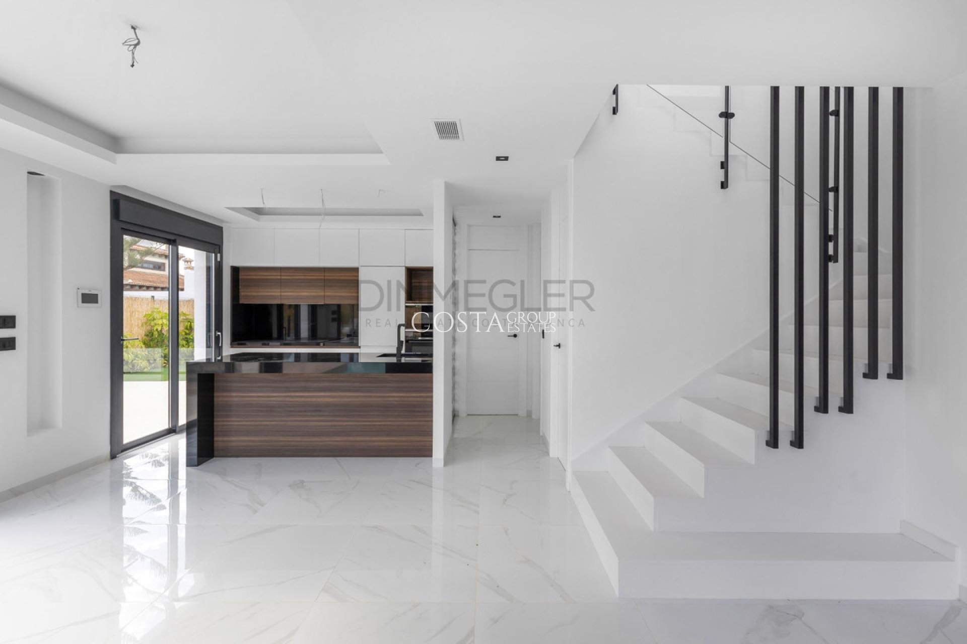 Wiederverkauf - Villa -
Torrevieja - Torrevieja Centro