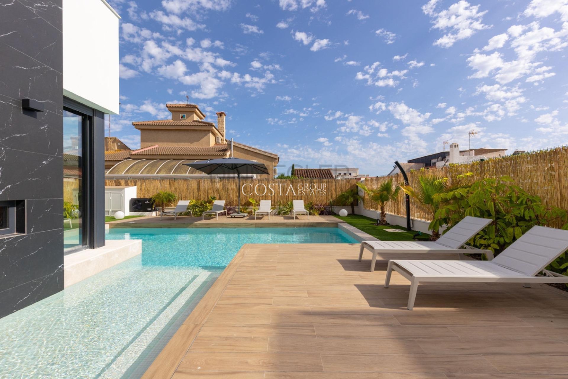 Wiederverkauf - Villa -
Torrevieja - Torrevieja Centro