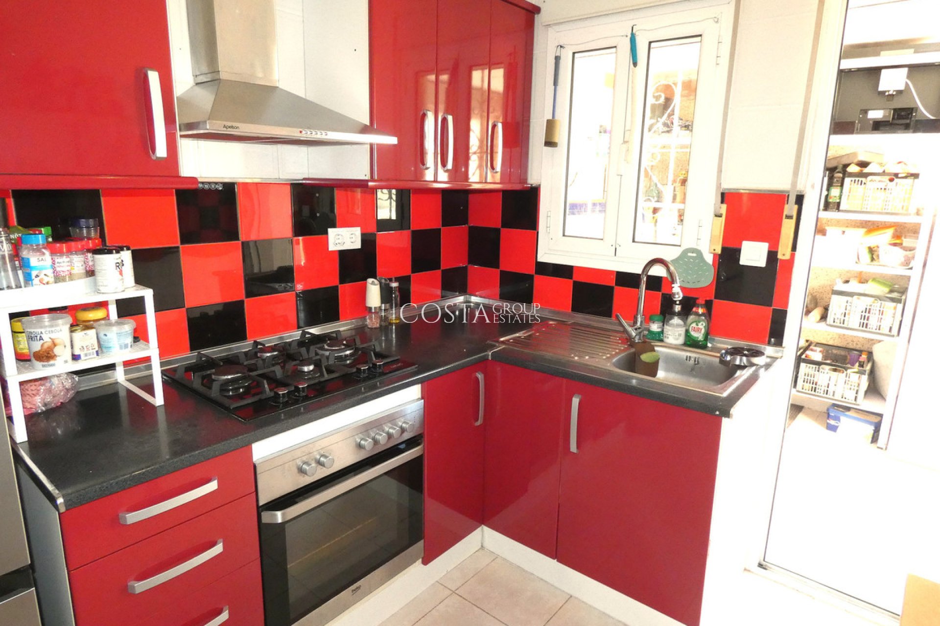 Wiederverkauf - Villa -
Torrevieja - Torrevieja Centro