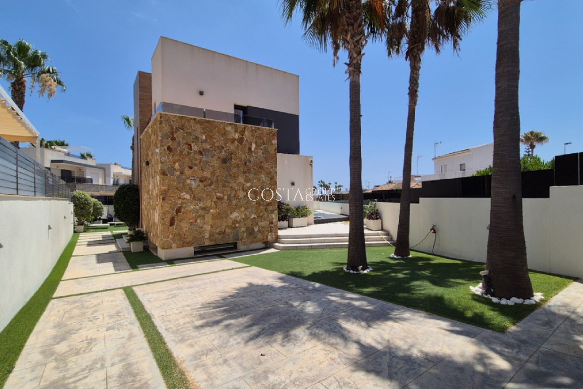 Wiederverkauf - Villa -
Torrevieja - Torrevieja Centro