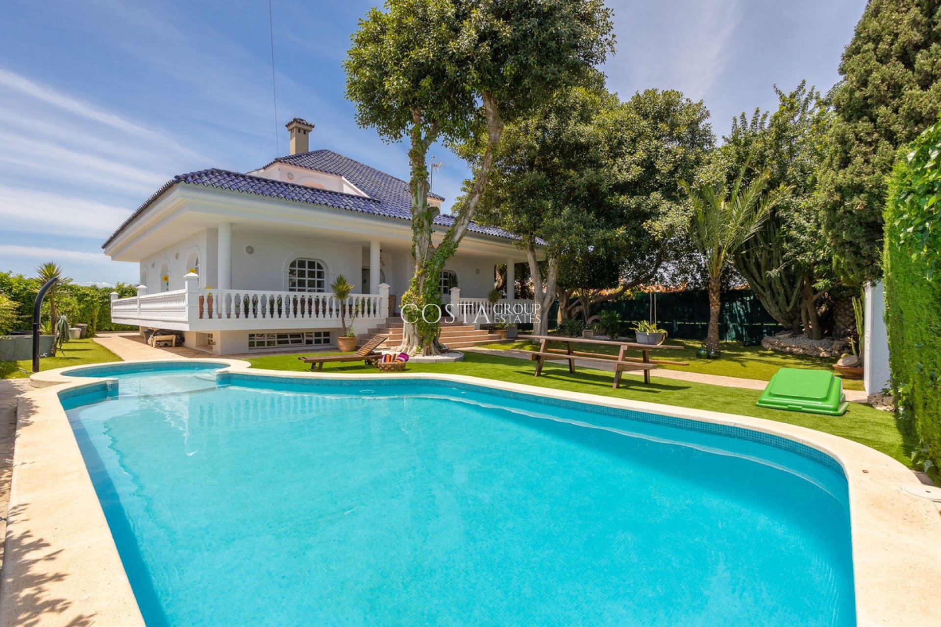 Wiederverkauf - Villa -
Torrevieja - Torrevieja Centro