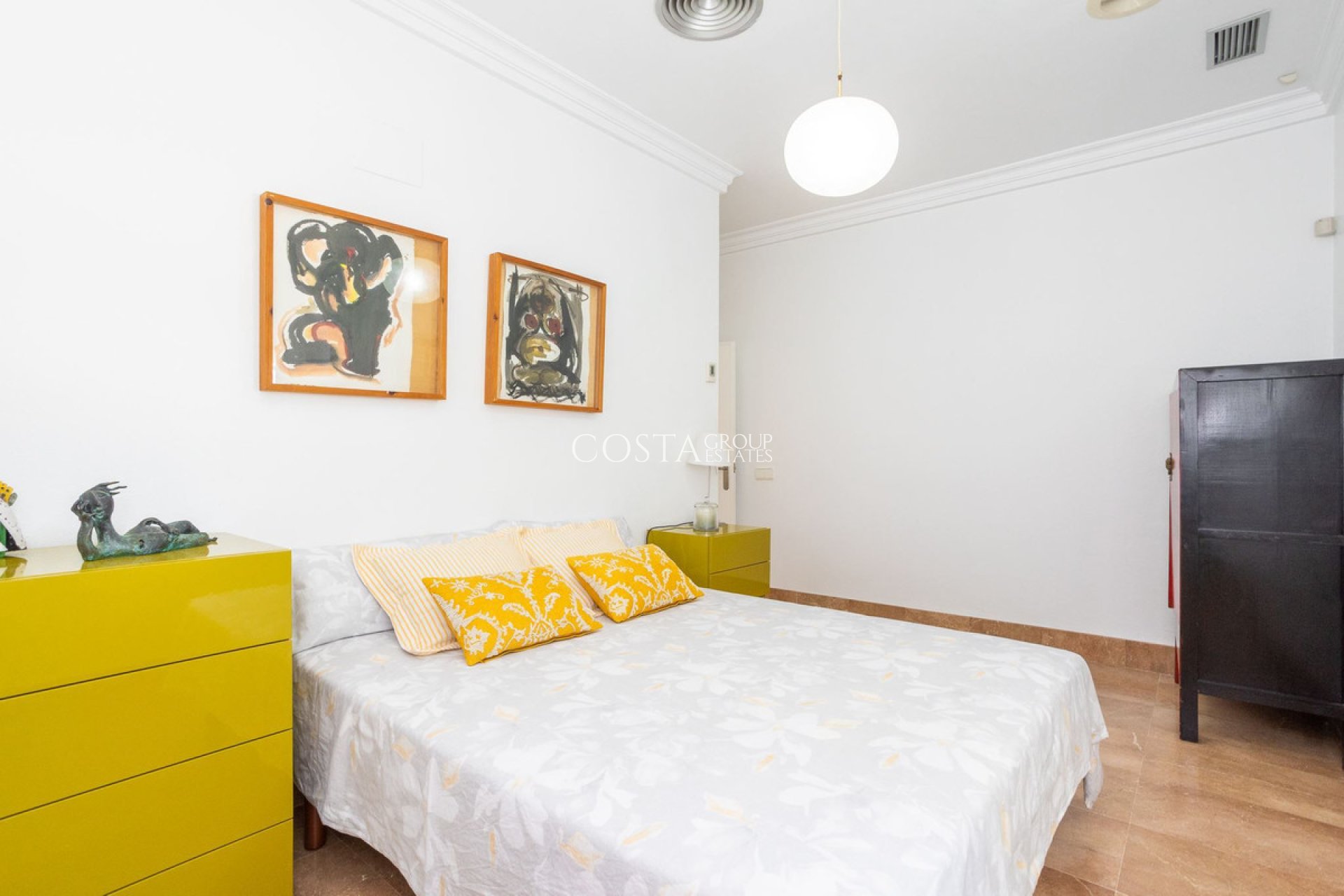 Wiederverkauf - Villa -
Torrevieja - Torrevieja Centro