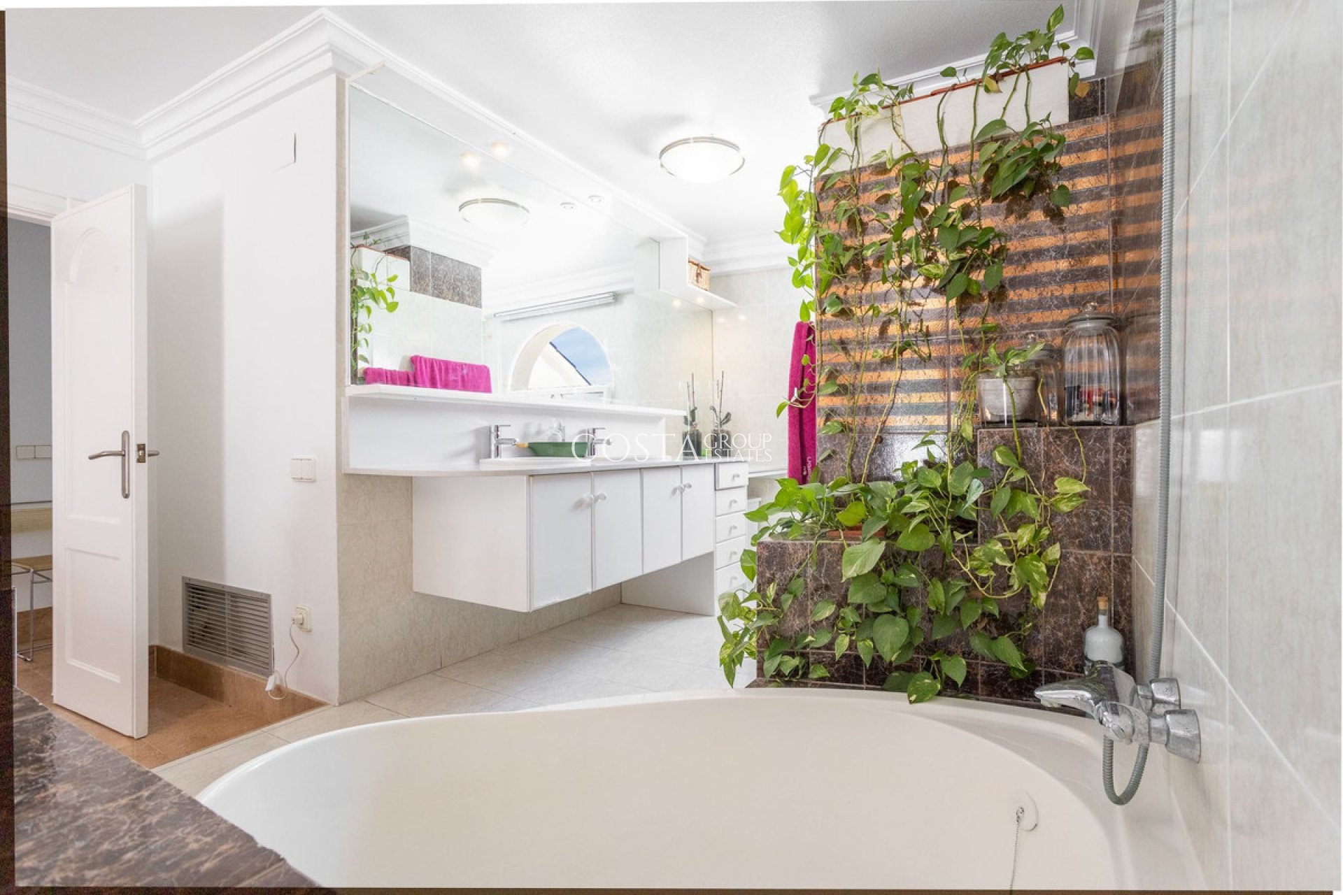 Wiederverkauf - Villa -
Torrevieja - Torrevieja Centro