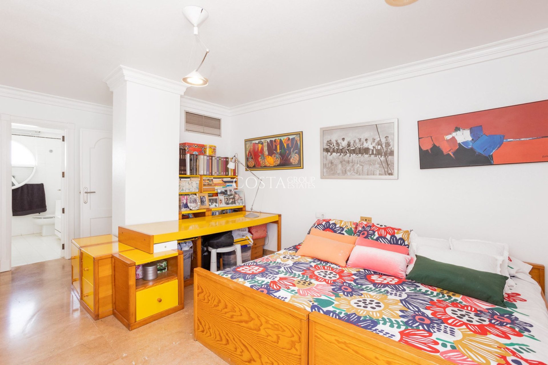 Wiederverkauf - Villa -
Torrevieja - Torrevieja Centro